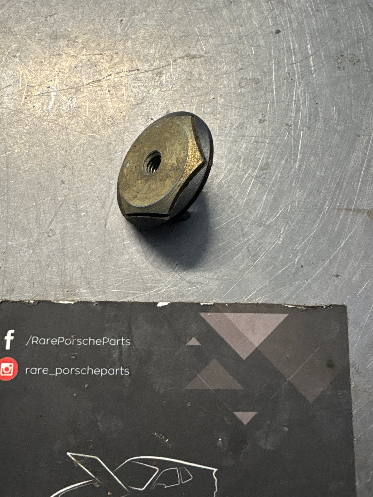 Porsche 928 window threaded piece, used 92853727702 / 92853728104