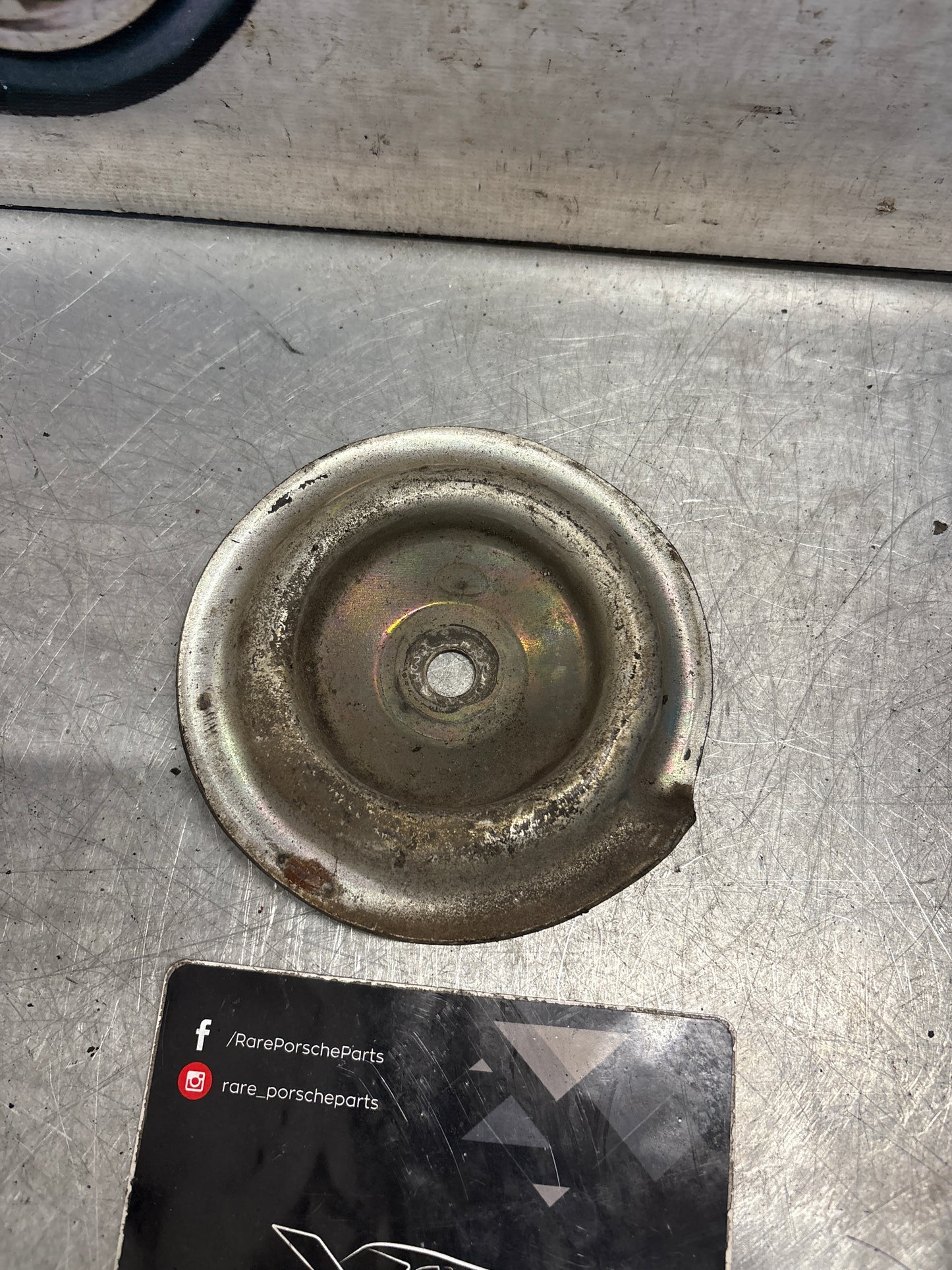 Porsche 928 coil spring plate, used 92833352204