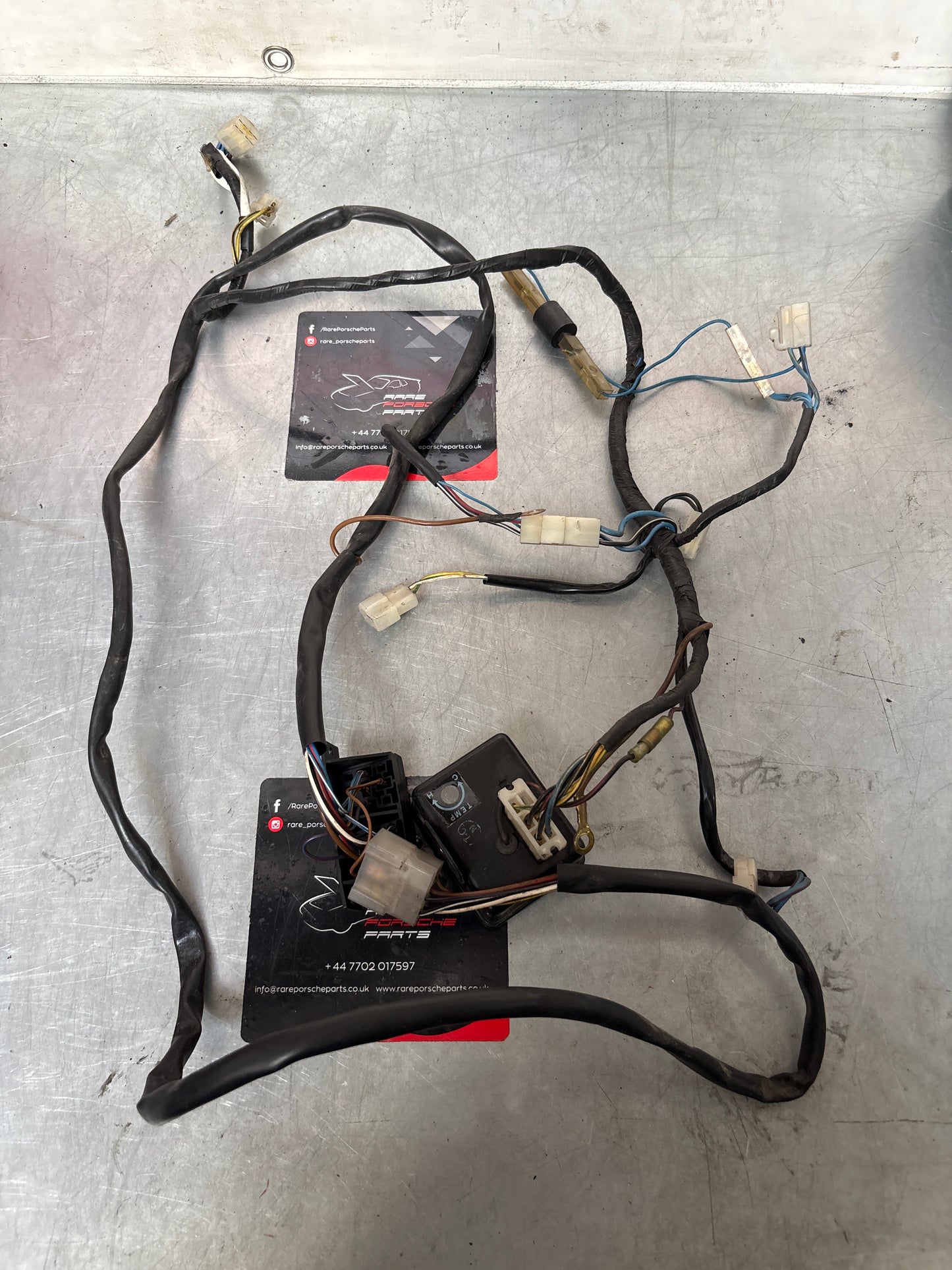 Porsche 944 early A/C wiring loom, used 477959531