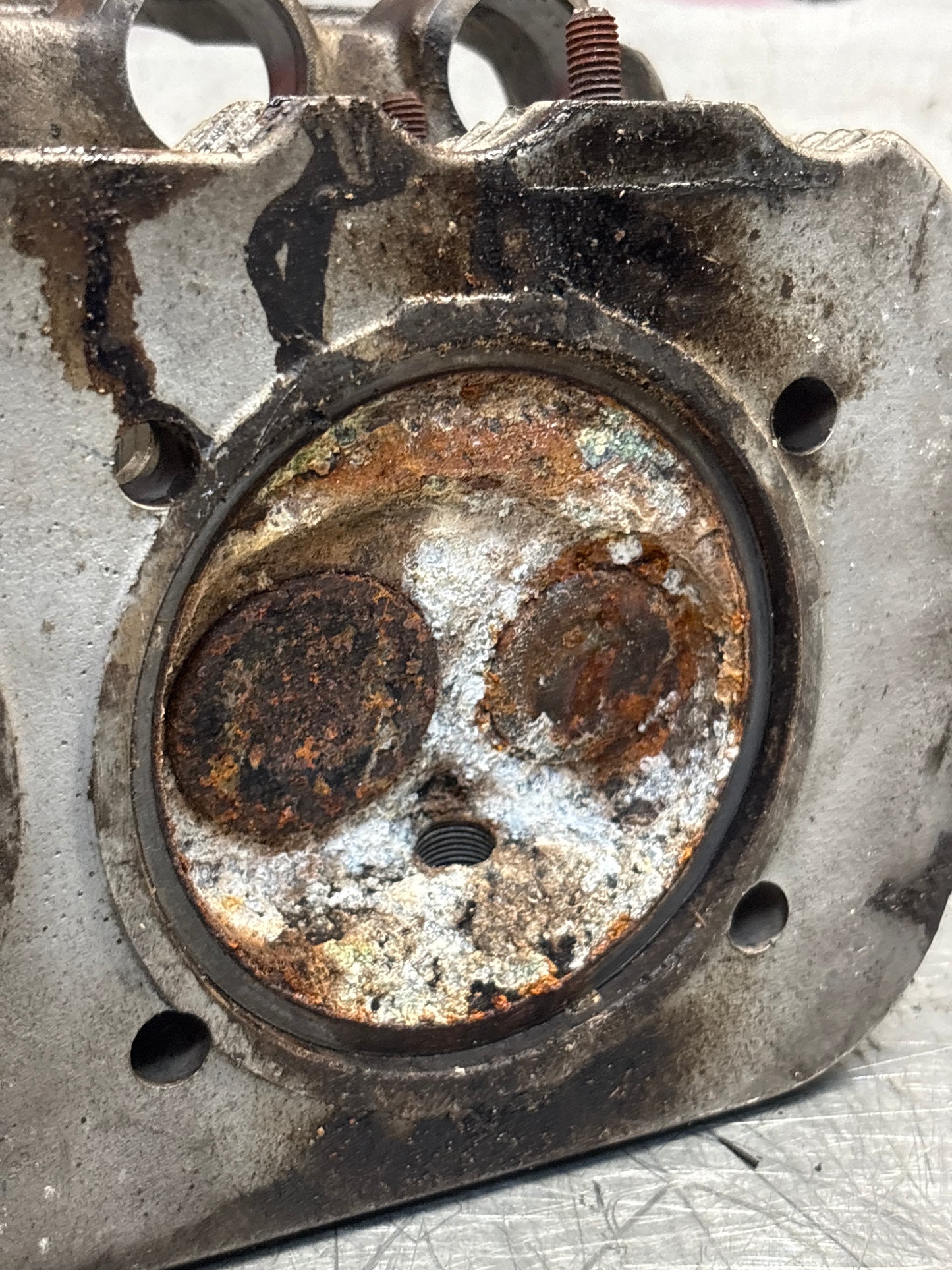 Porsche 914, cylinder head, used 021101371S