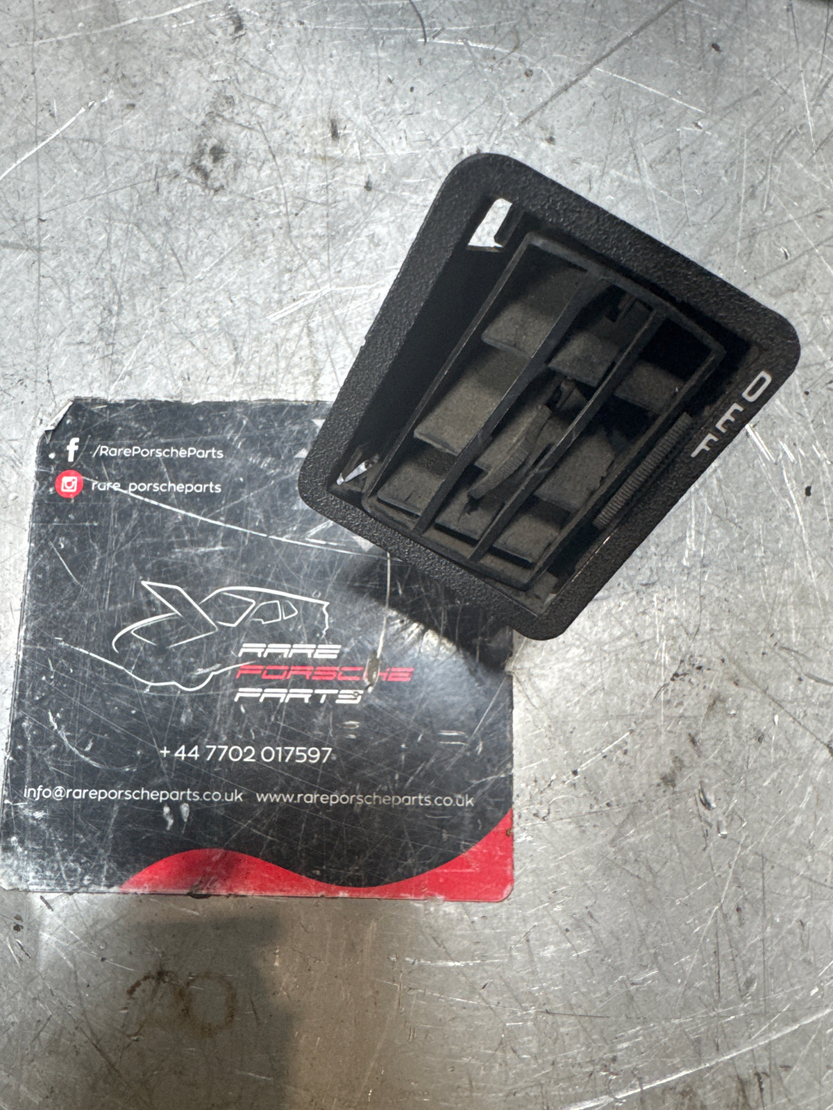 Porsche 924/944 DEF used interior left air vent Black 477 819 231 / 477819231 spares or repair
