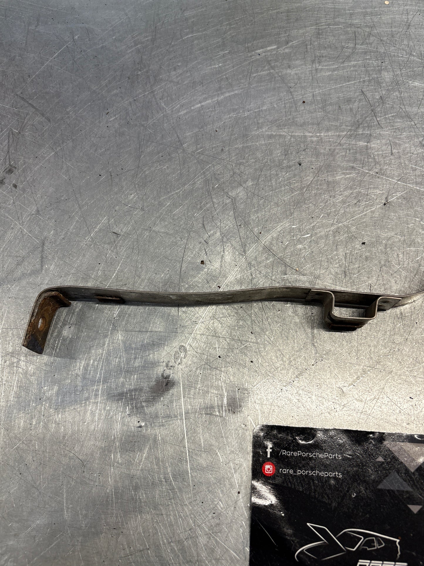 Porsche 928 1986 Windscreen Washer bottle strap Porsche 92862808700, used