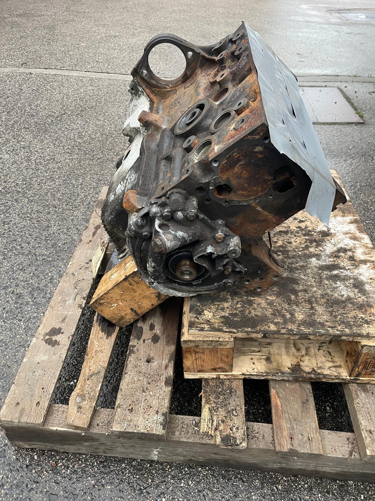 Porsche 924 Turbo S1 31/01 short block, used