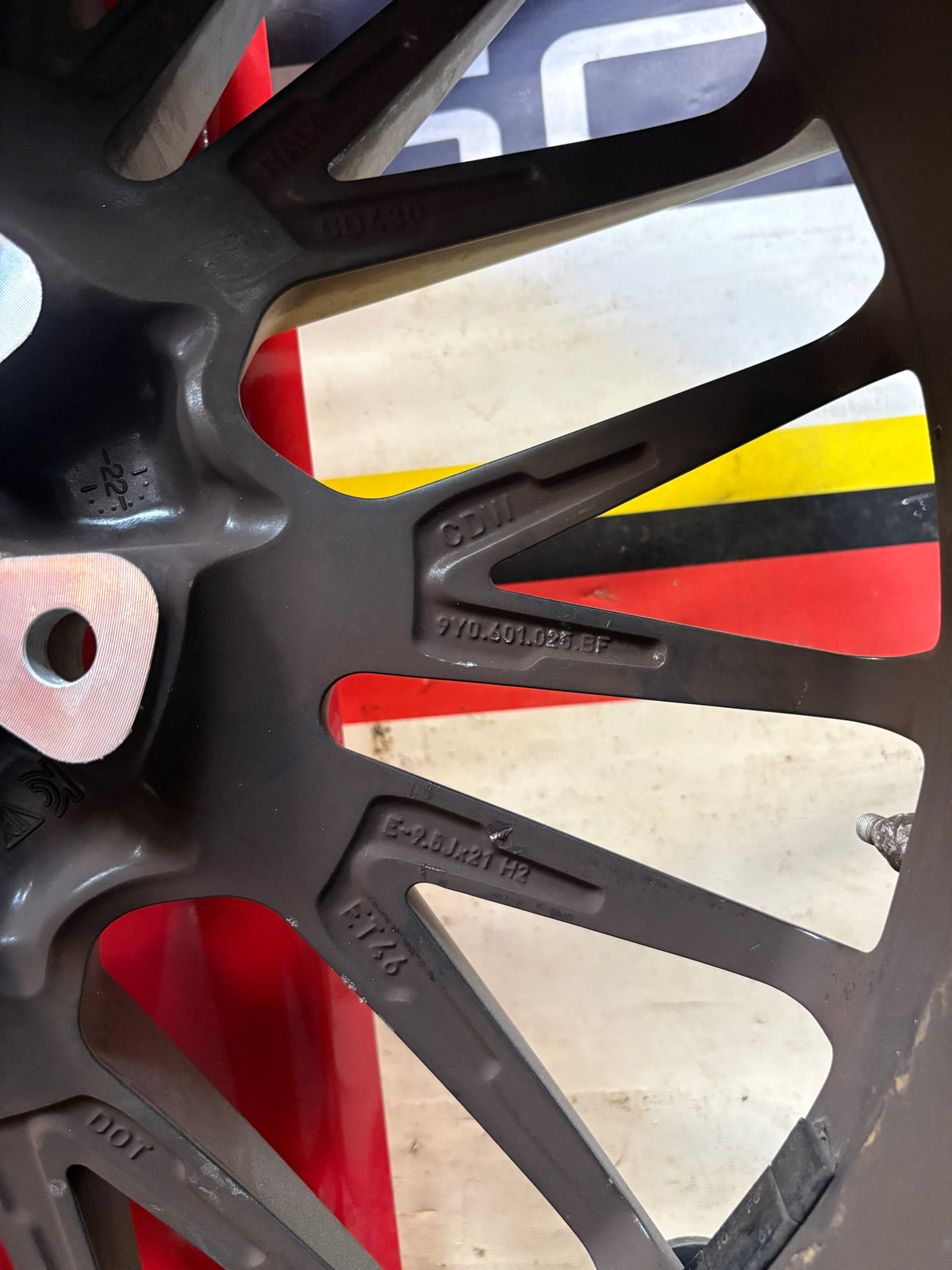 Porsche Cayenne RS spyder wheel, spares or repair 9Y0601025BF