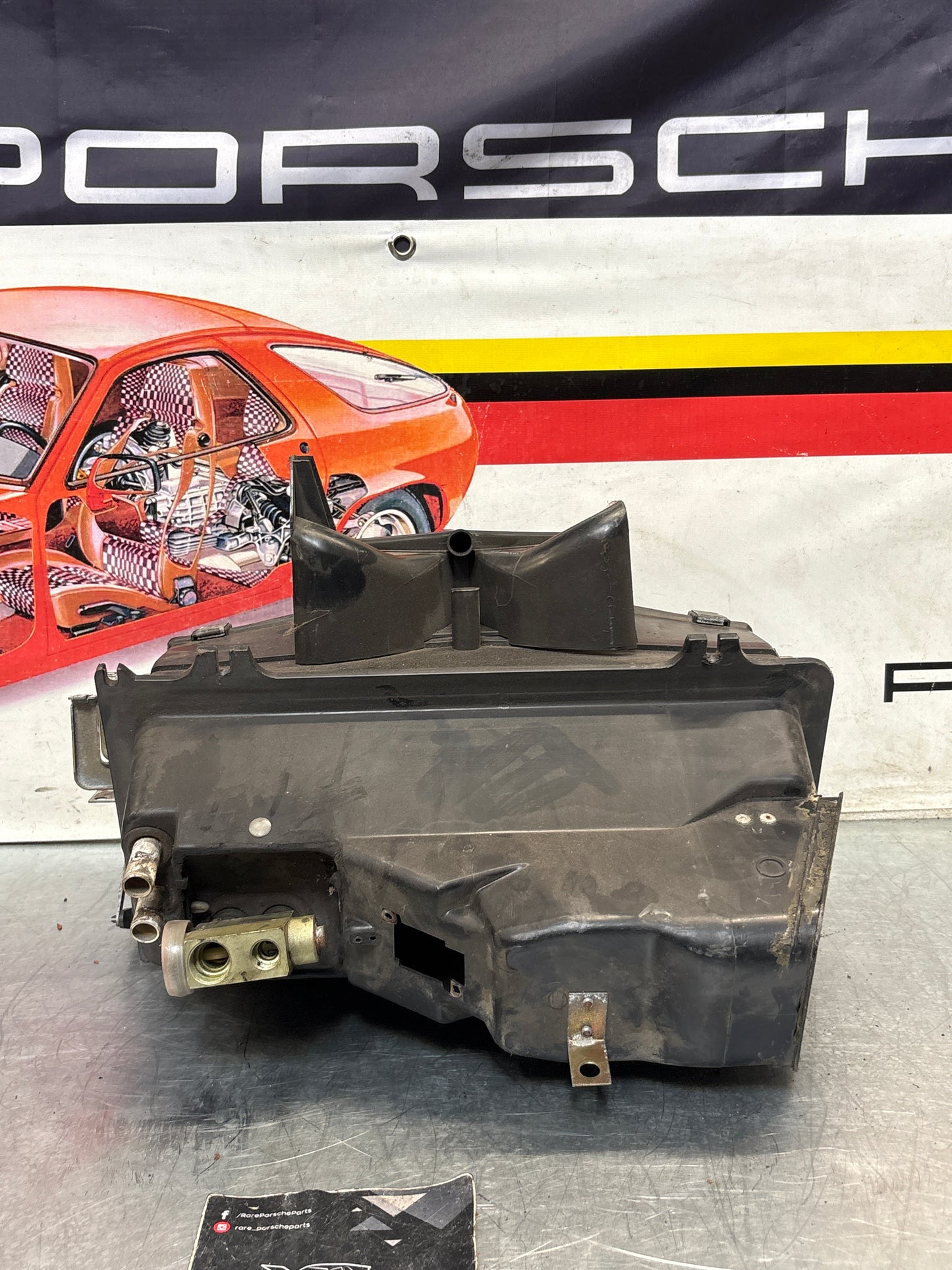 Porsche 928 heater box, LHD, 92857303604, used