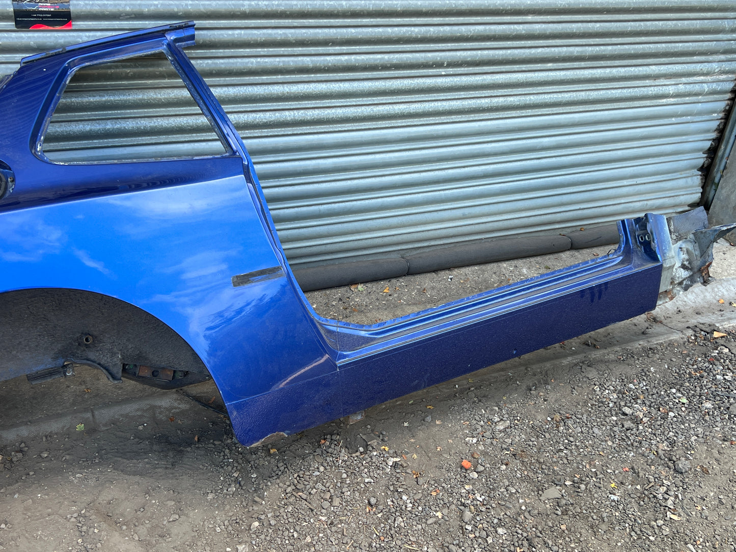 Porsche 944 S2 / Turbo 1991 Right side cut, rear fender with sill 94450390403 94450361200