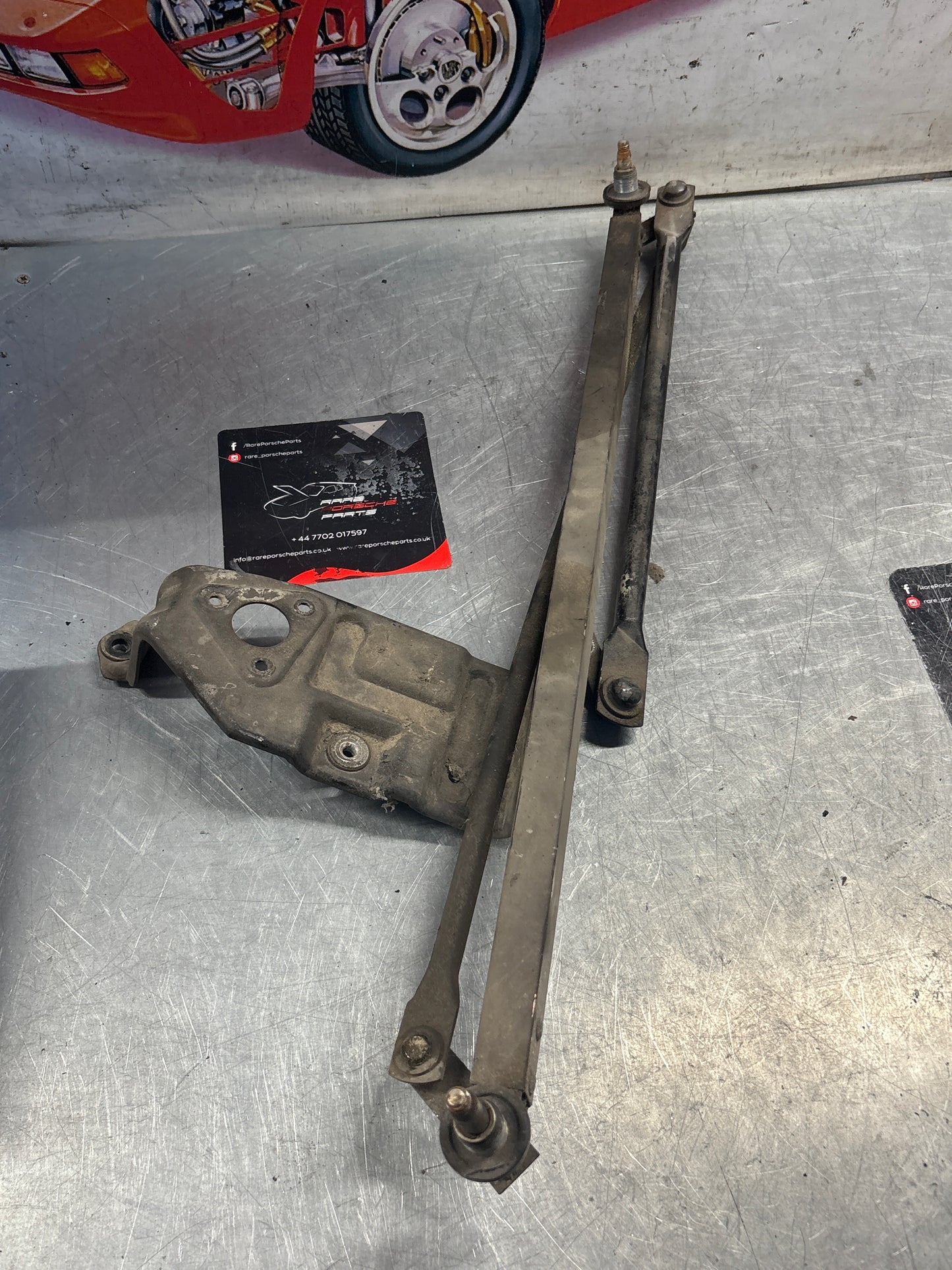 Porsche 928 78-82 windscreen wiper frame, mechanism for LHD cars 92862822100, used