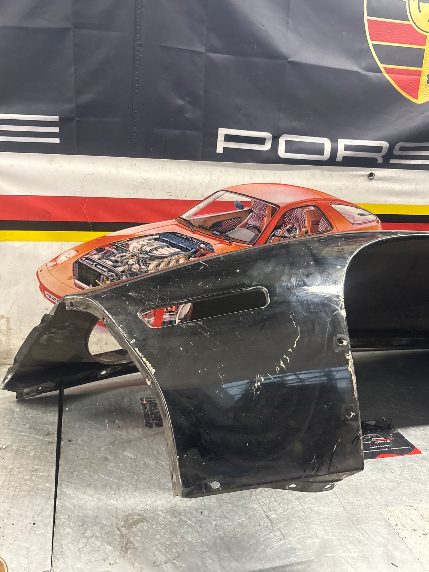 Porsche 928 -87 front left wing, 92850301103 used