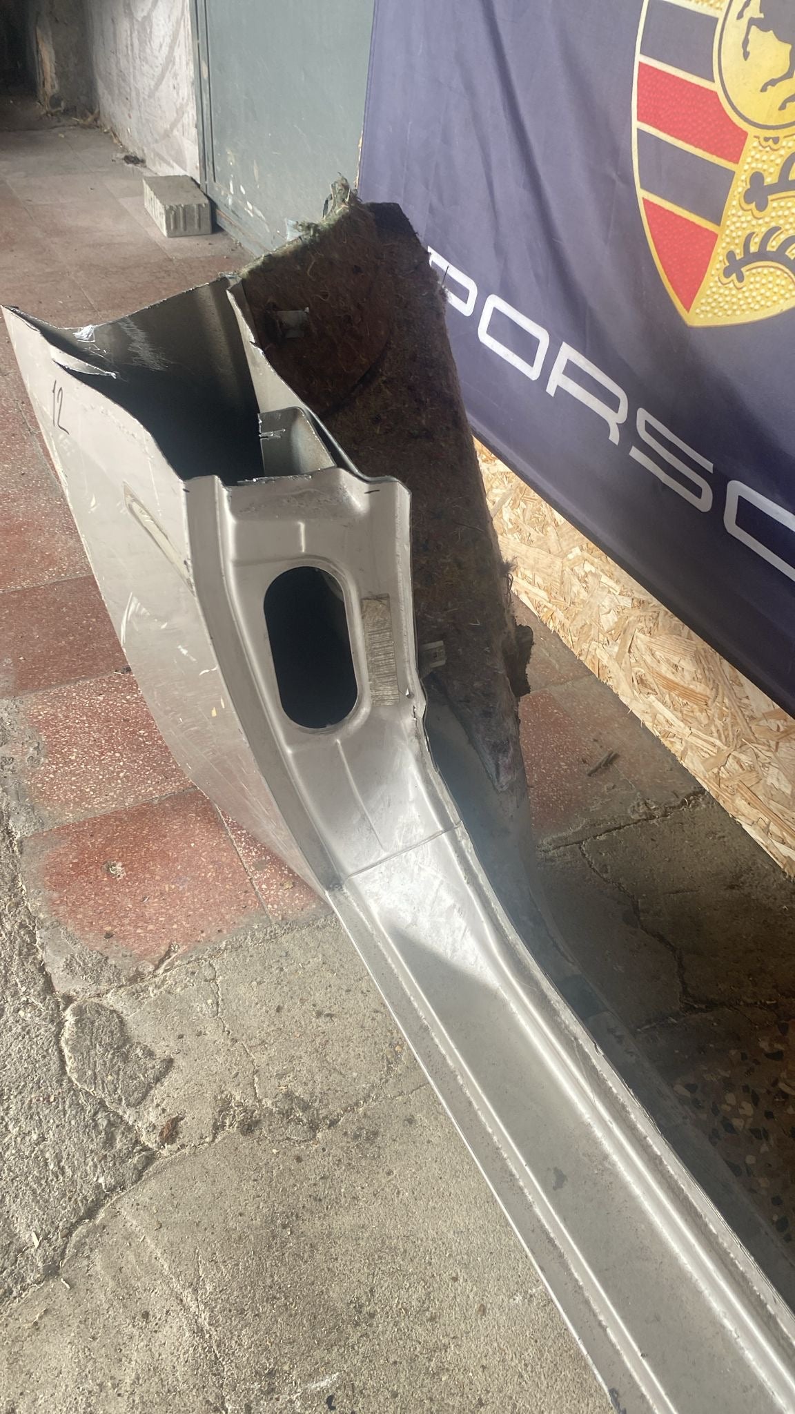 Porsche 944 right sill section cut 94450361200