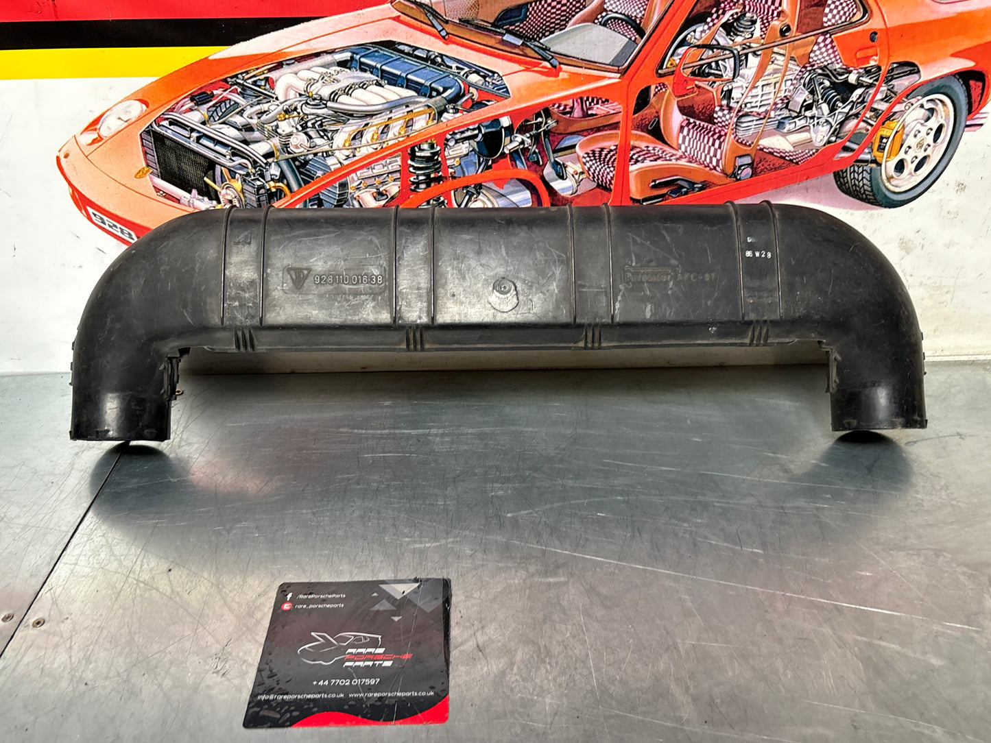 Porsche 928 Air Filter Box top part 92811001638, used