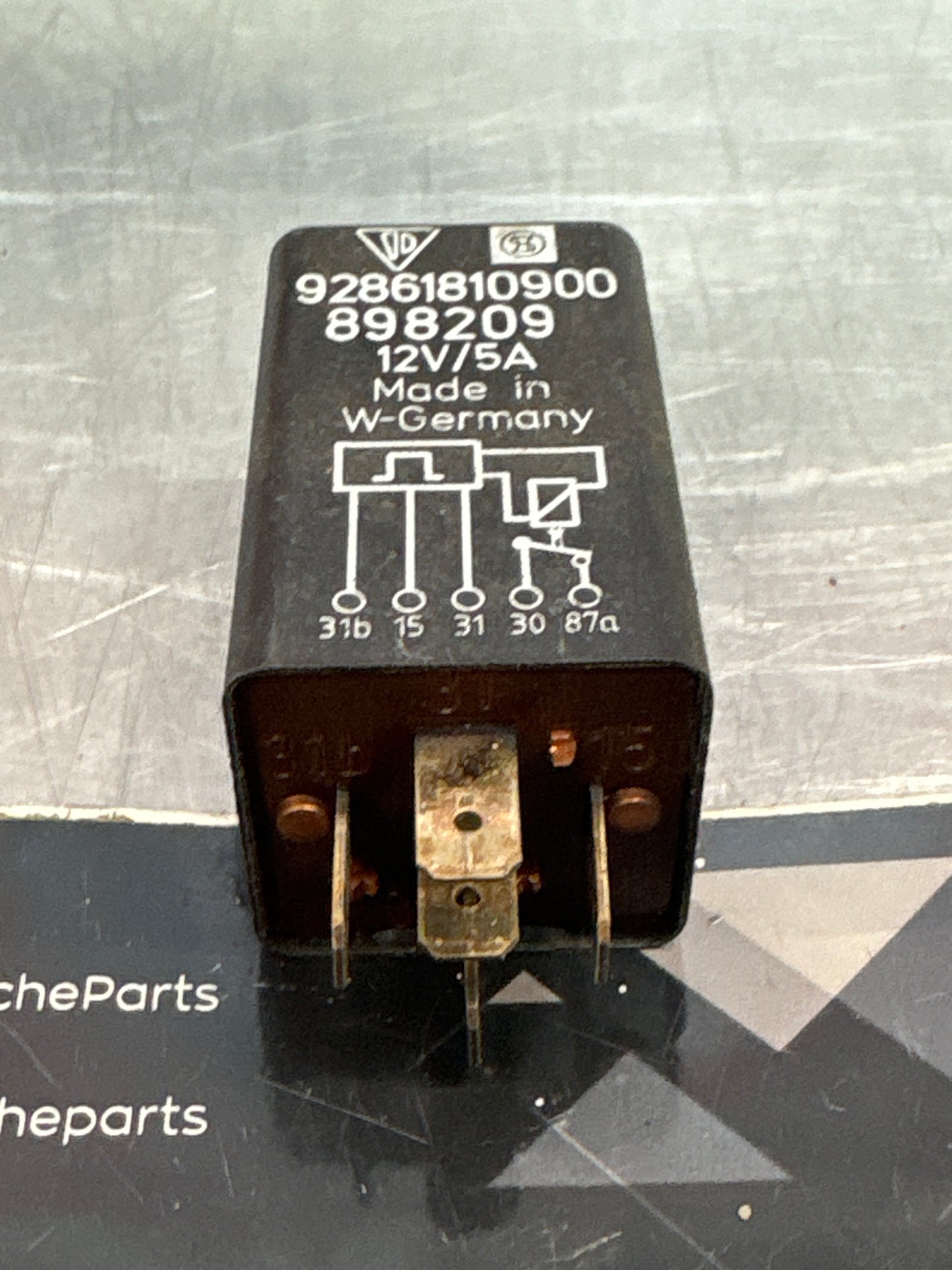 Porsche 928 S4 kick down relay 92861810900 / 928.618.109.00 used