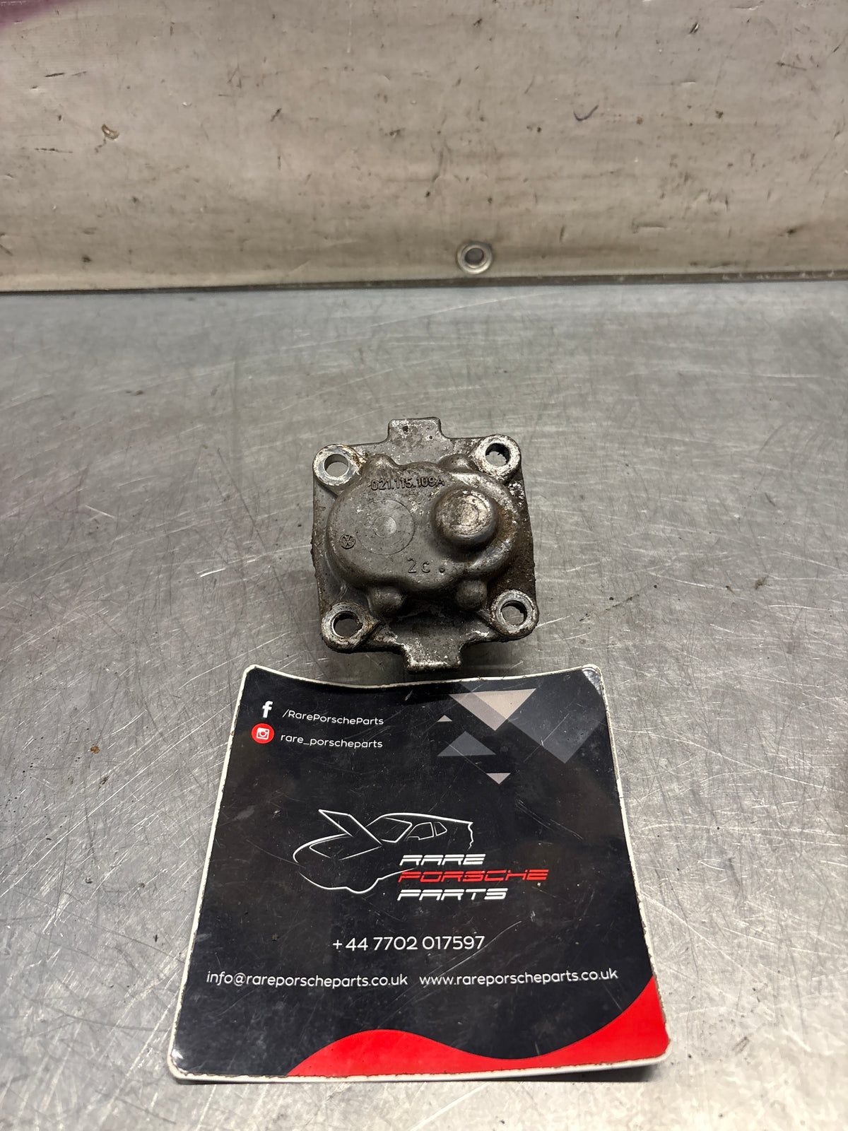 Porsche 914 oil pump assembly, used 021115109A