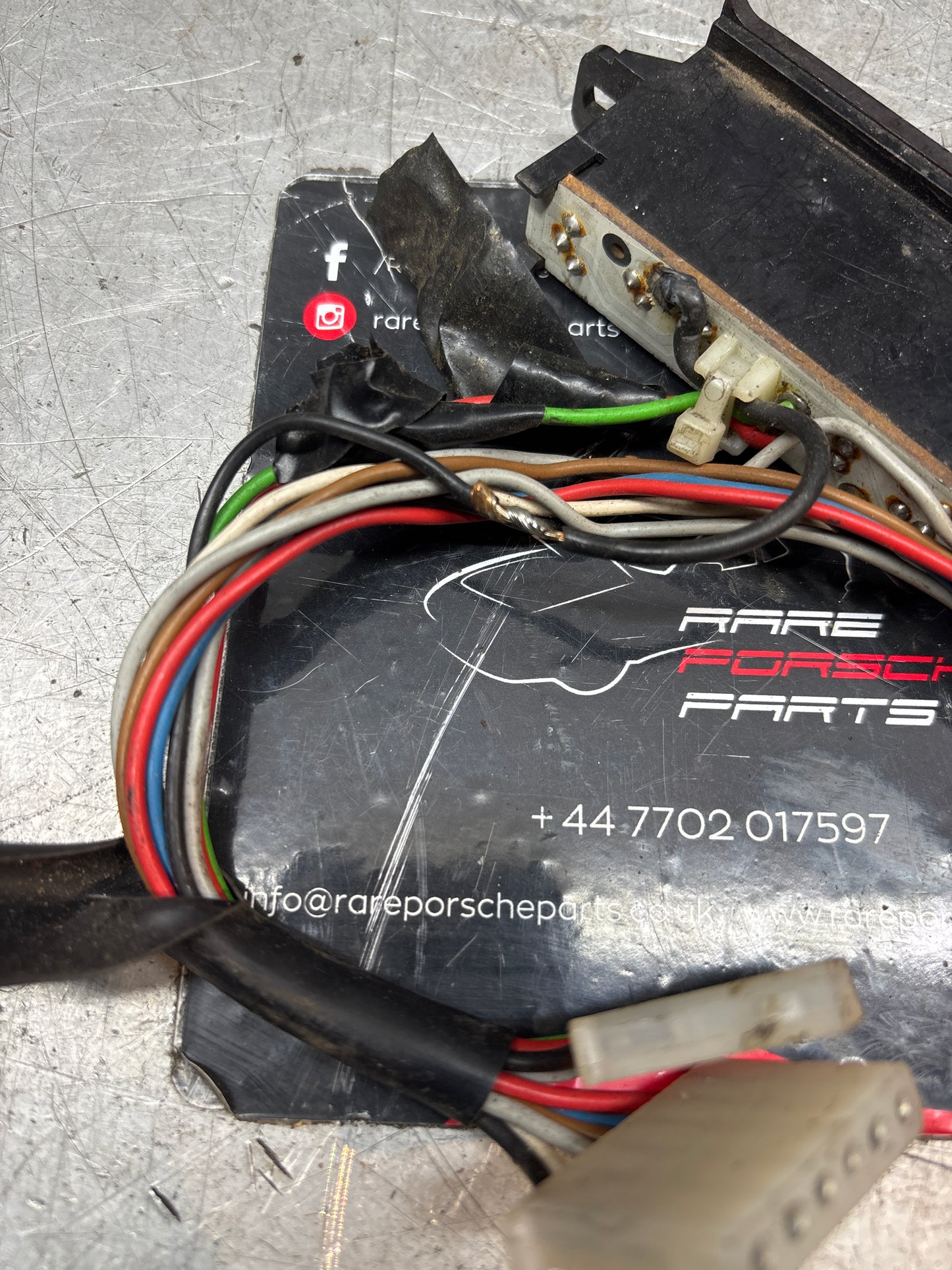 Porsche 928 front center dash panel 92864160915 used