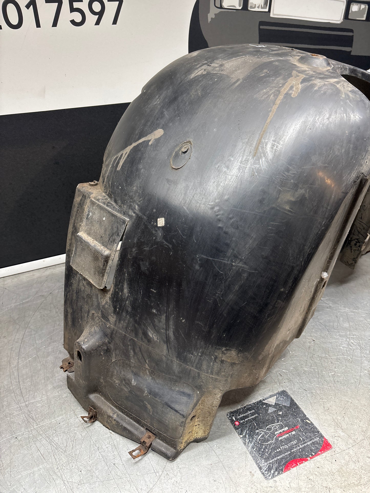 Porsche 944 S2 wheel arch liner Right, 94450438206 used