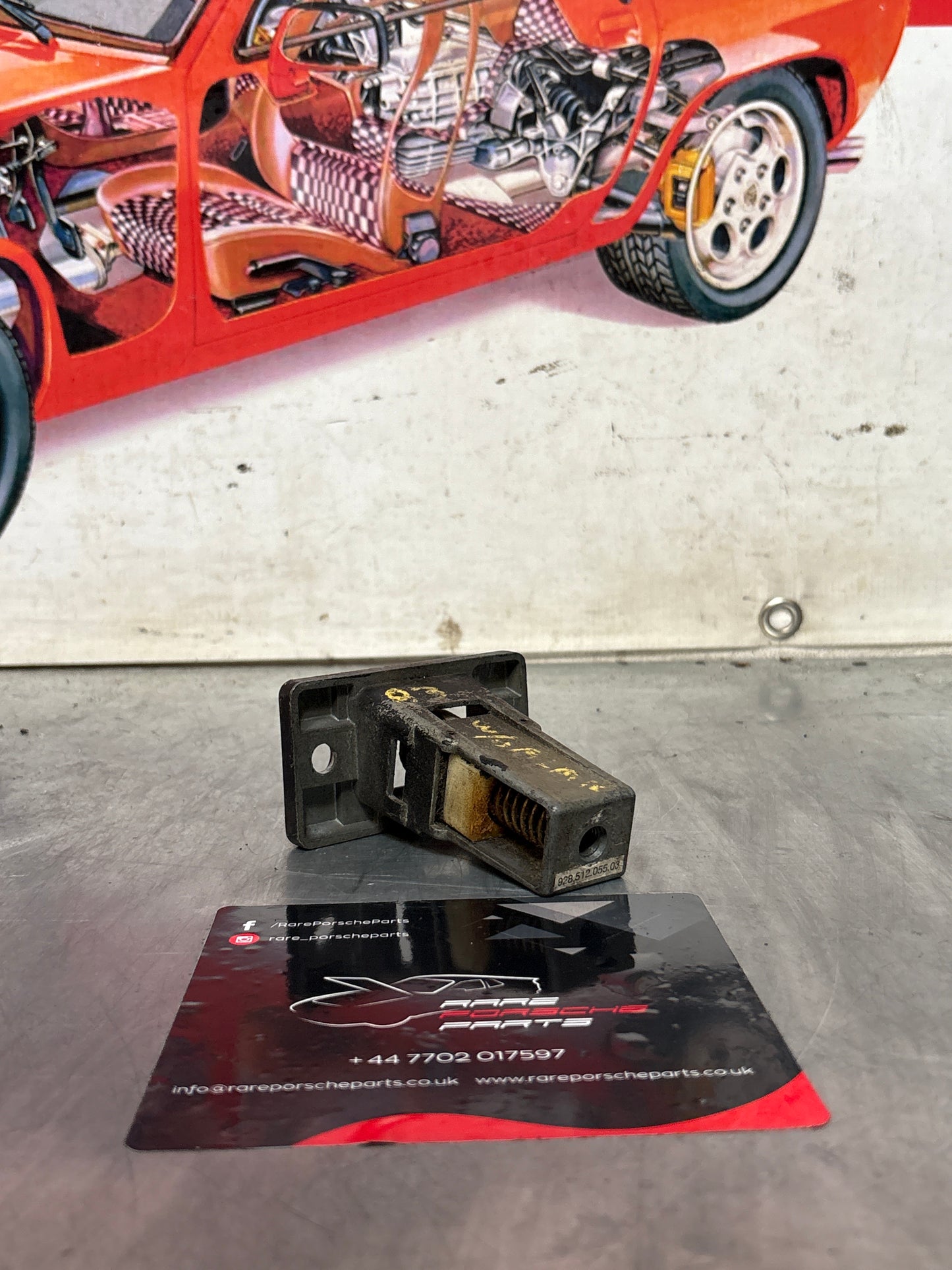 Ricevitore della serratura del bagagliaio posteriore Porsche 928, 92851205503