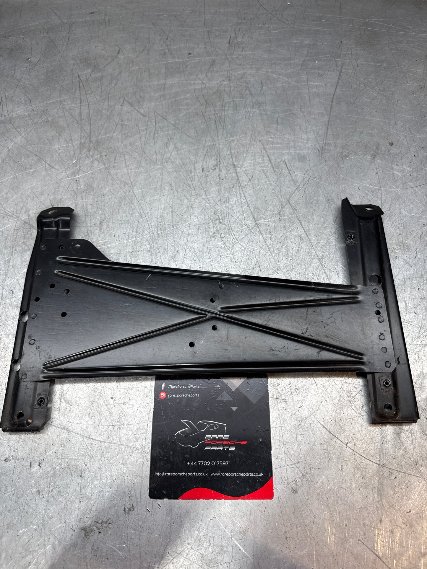 Porsche 944 ECU-Halterung, ab 85,5 2,5 N/A 94555104901 gebraucht