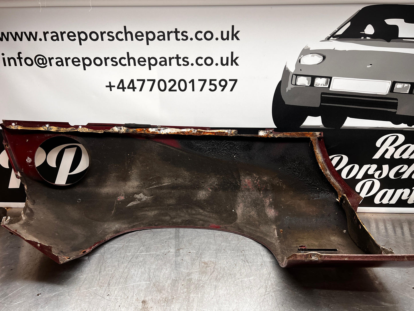 Porsche 928S front right wing, 92850301203 used