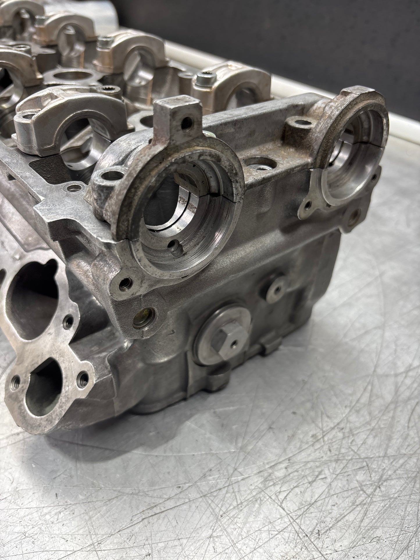 Porsche 944 S cylinder head, refurbished 9441044133R