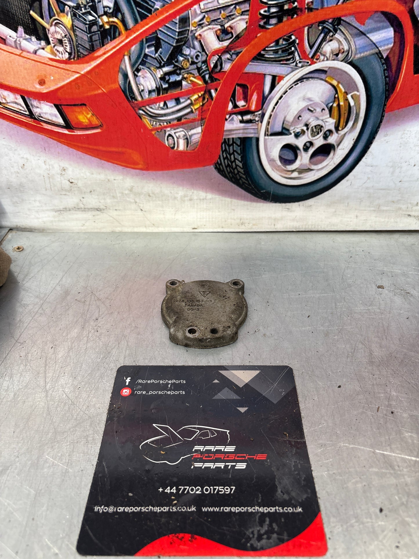 Porsche 928 Camshaft Housing Cover, used 92810515303