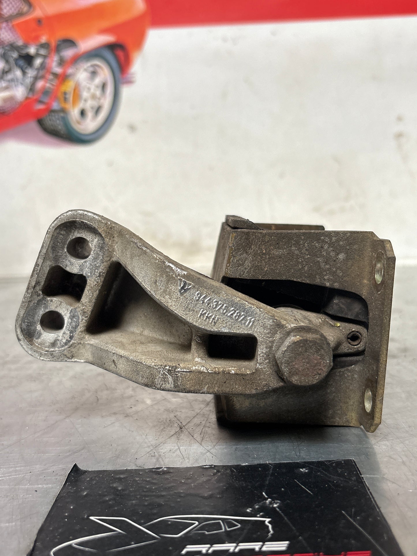 Porsche 968 Gearbox Carrier Bracket with mounting, used 94437528711 / 94437504511