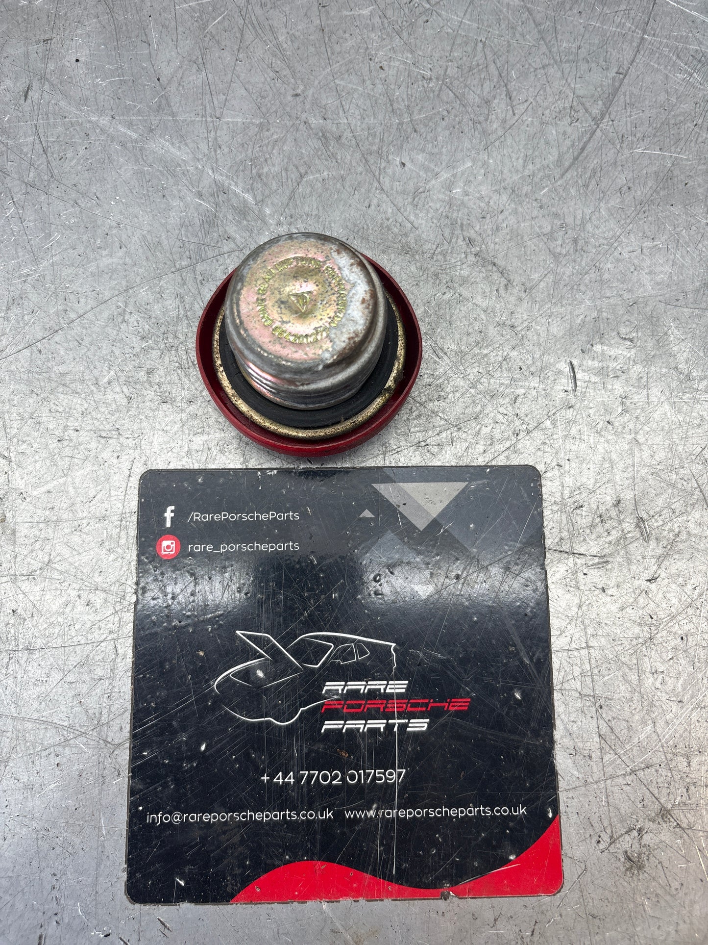 Porsche 911 964 fuel tank cap, used 96420127200