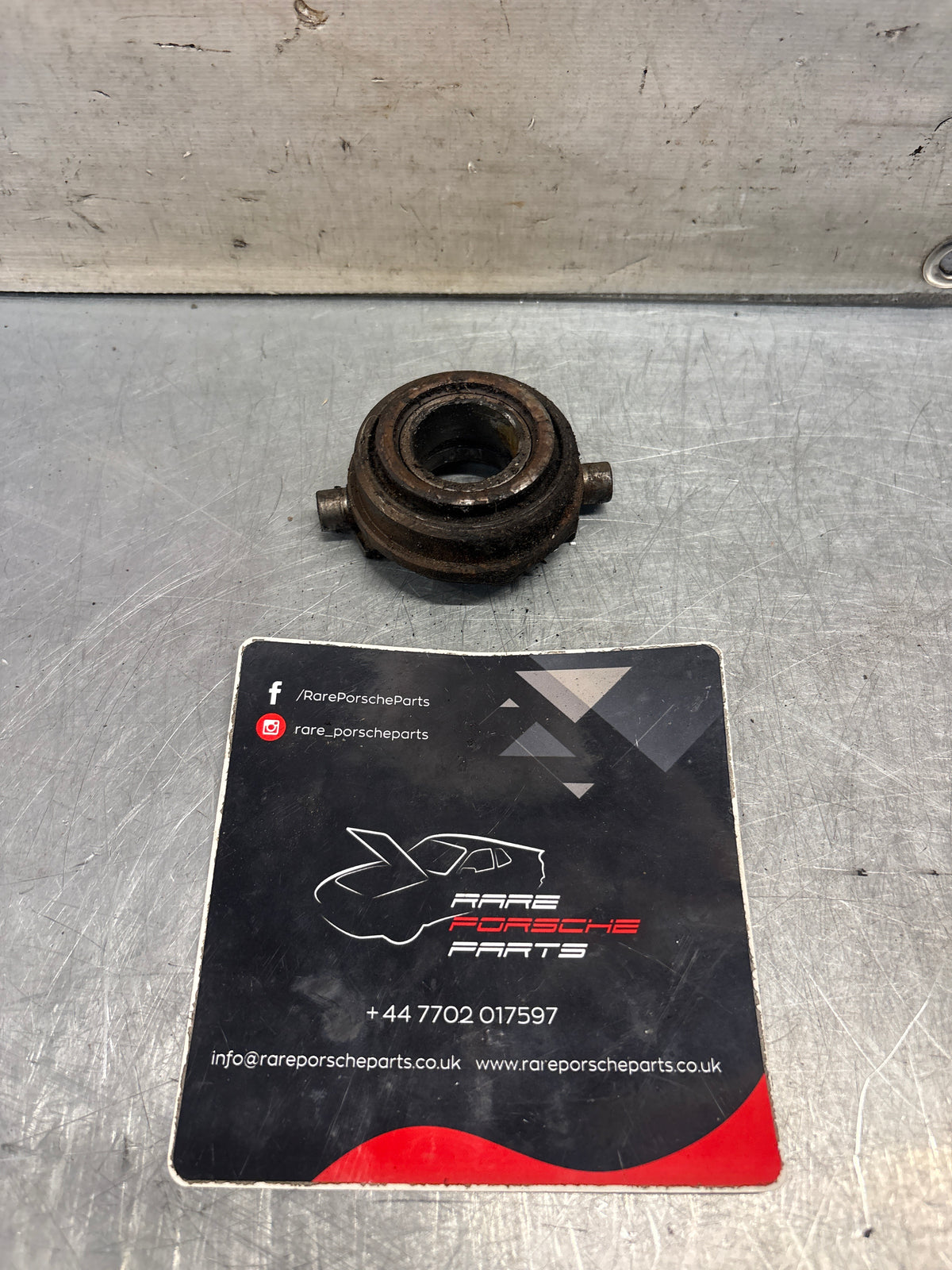 Porsche 914 clutch release bearing, used 90111608111