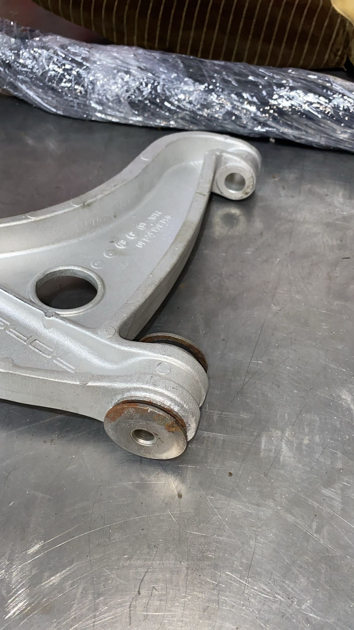 Porsche 944 Turbo S/S2 aluminium control arm 95134114910 wishbone, refurbished ball joint