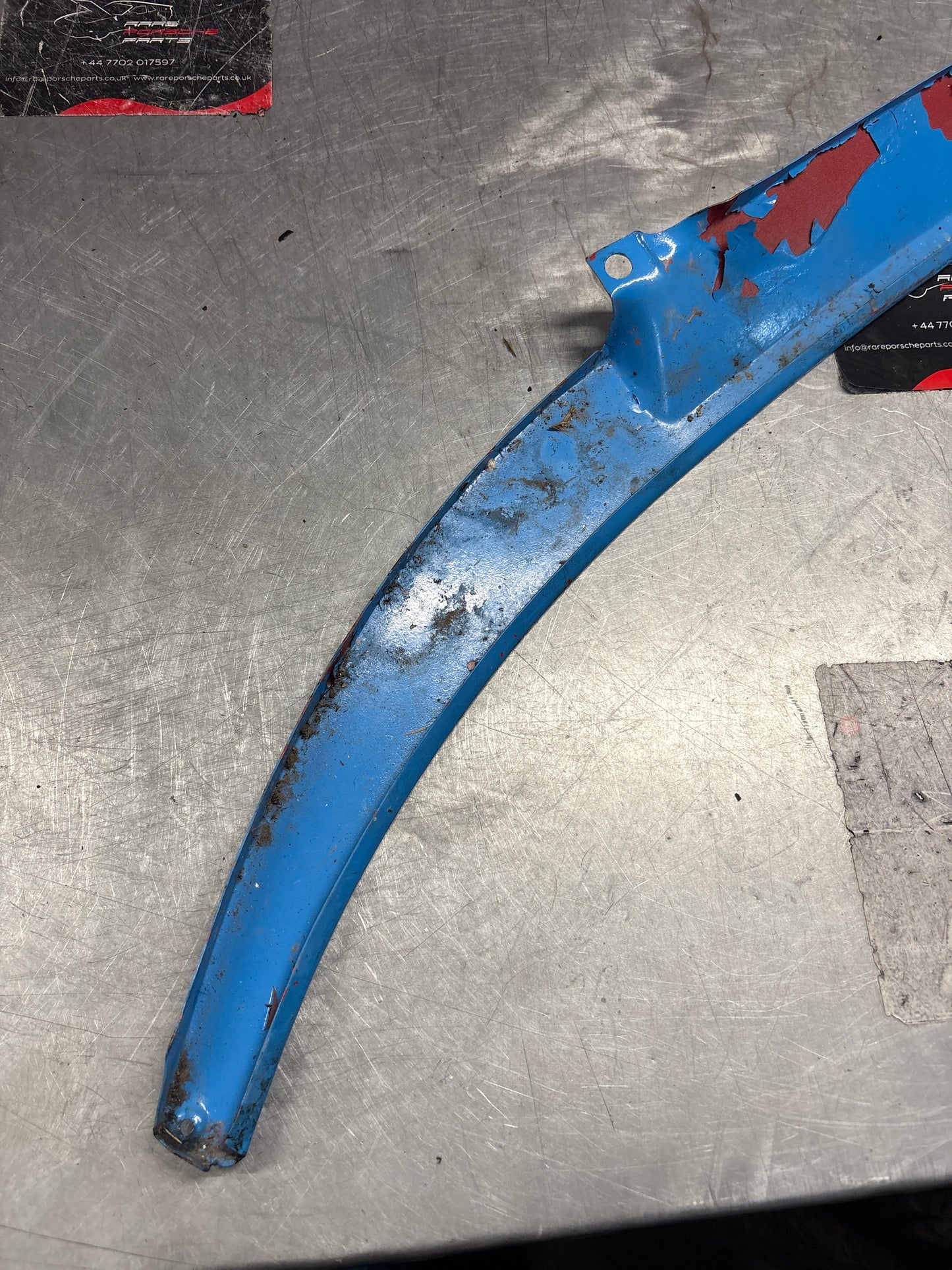 Porsche 928 LHD wiper cover panel, used 92855911702