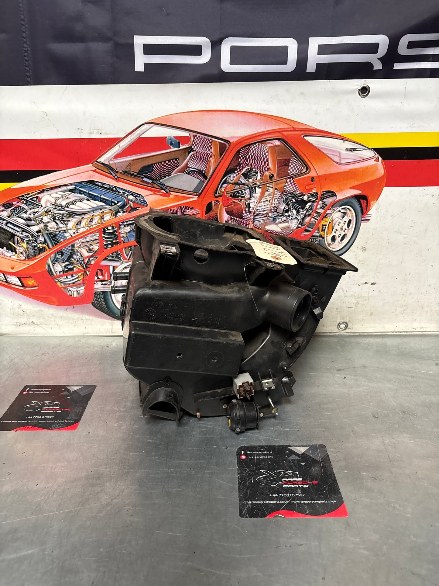 Porsche 924 80-85 944 82-85.5 heater blower fan assembly, complete 321819096 / 321819088 / 321819087 / 321819095 used