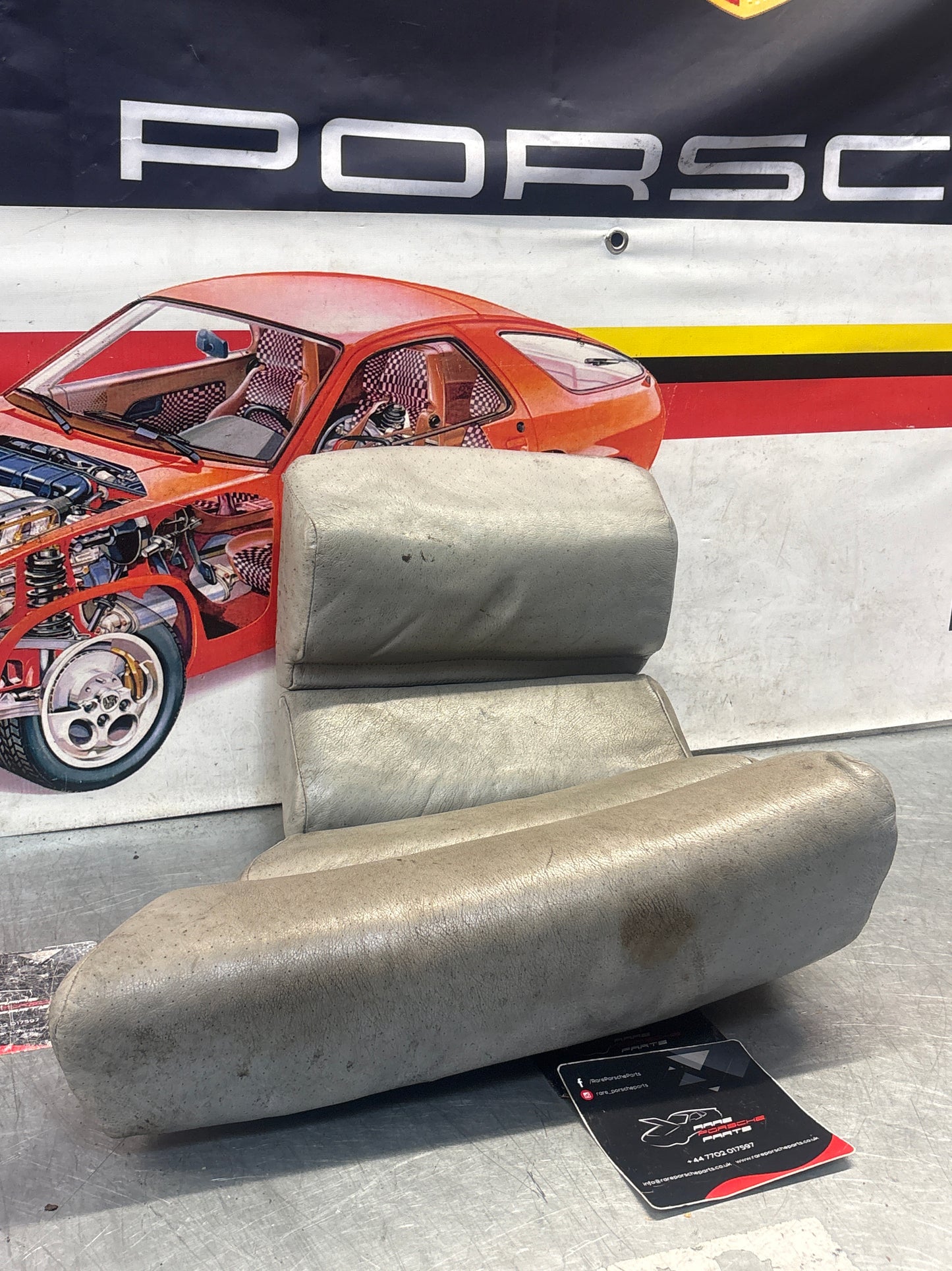 Porsche 928 rear right seat and center + upper cushion, used, grey 92852206051 / 92852208851 / 92852204650