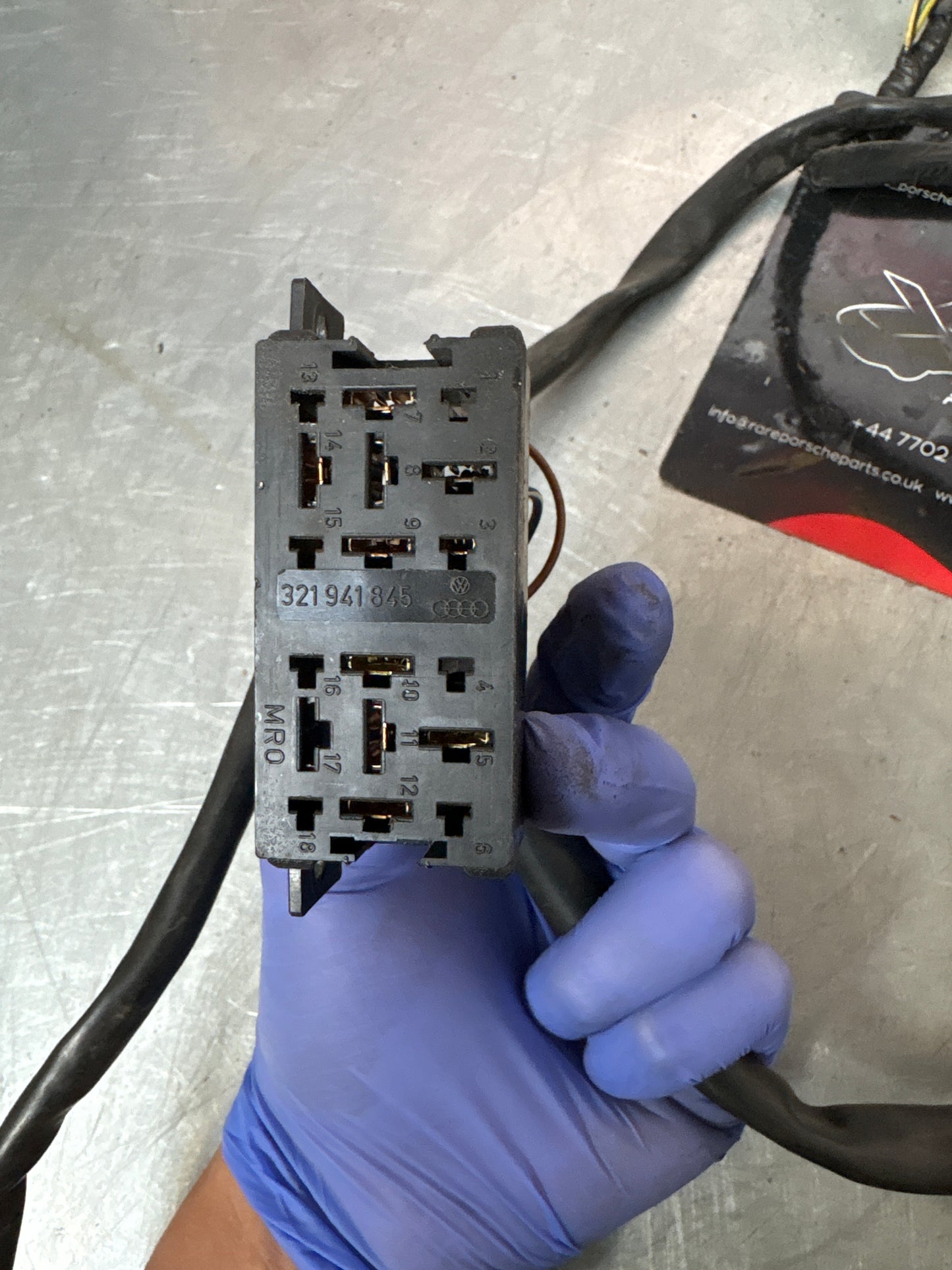 Porsche 944 early A/C wiring loom, used 477959531