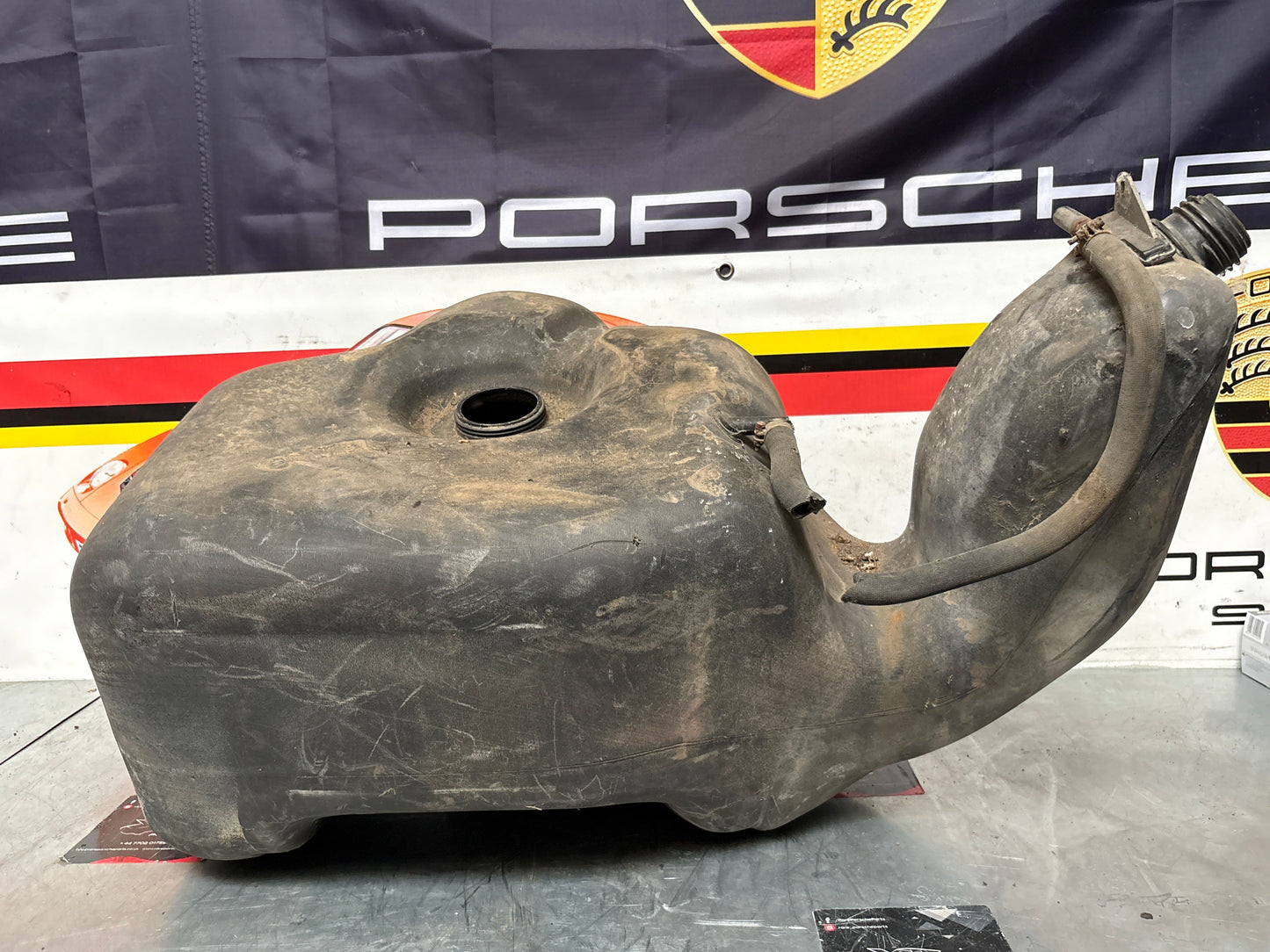 Porsche 928 S4 fuel tank, used 928201003 05/06