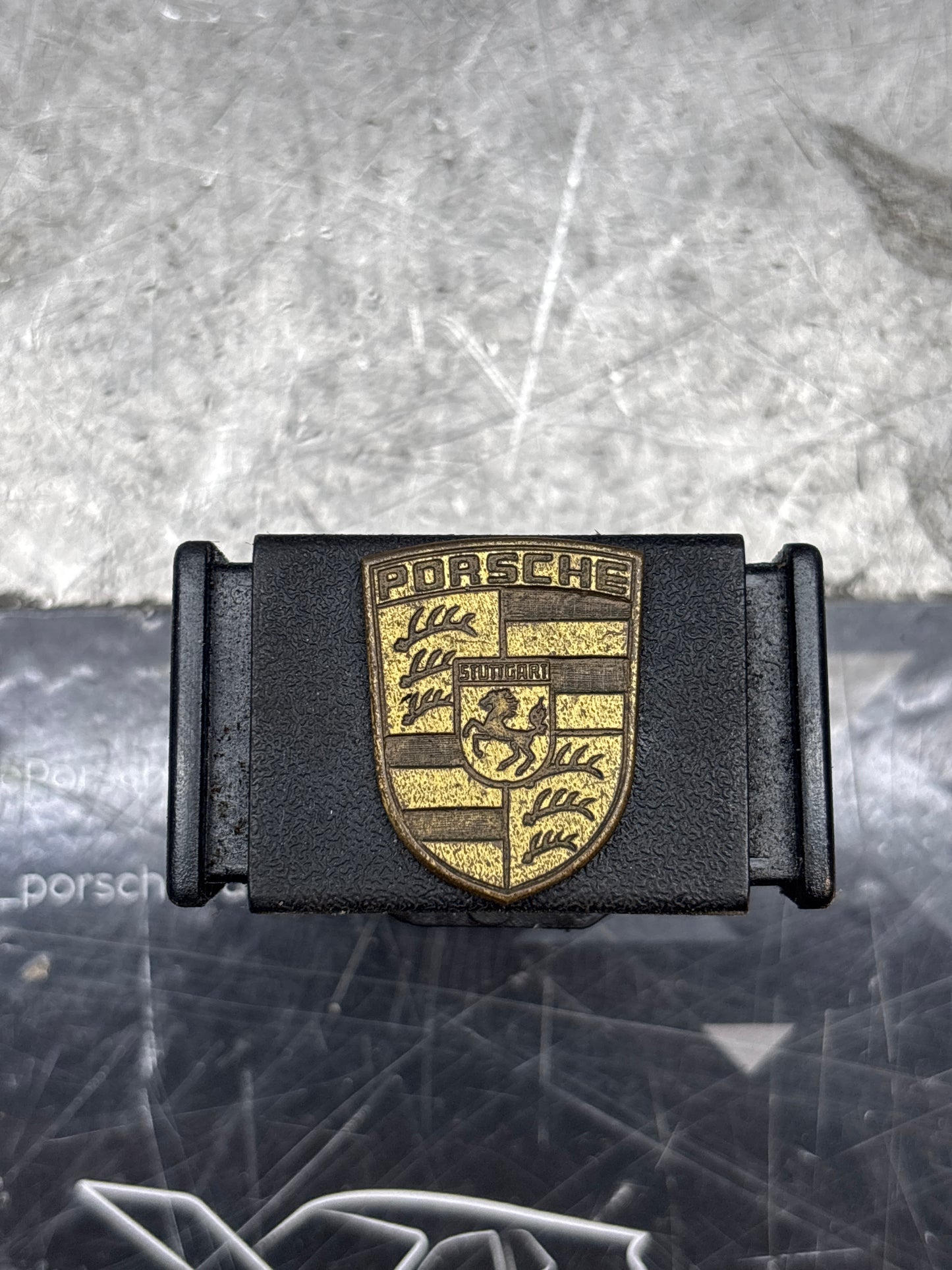 Porsche 924/944 black glove box lock with badge 477857133 used immaculate