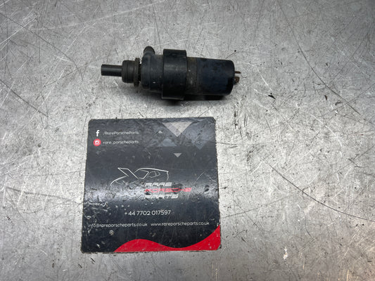 Porsche 924/944 washer bottle pump (used genuine) 191955681