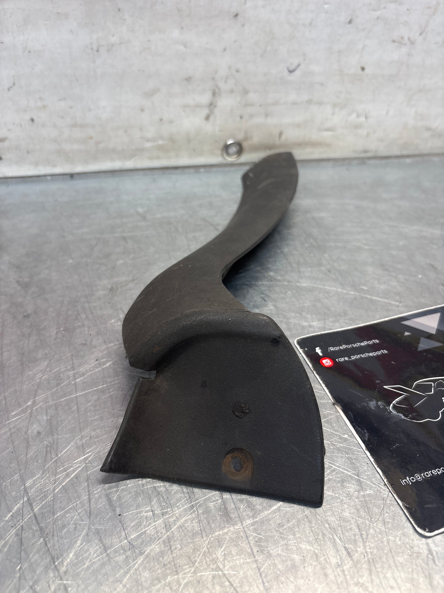 Porsche 944 Turbo/S2 front left sill cover 95155919300