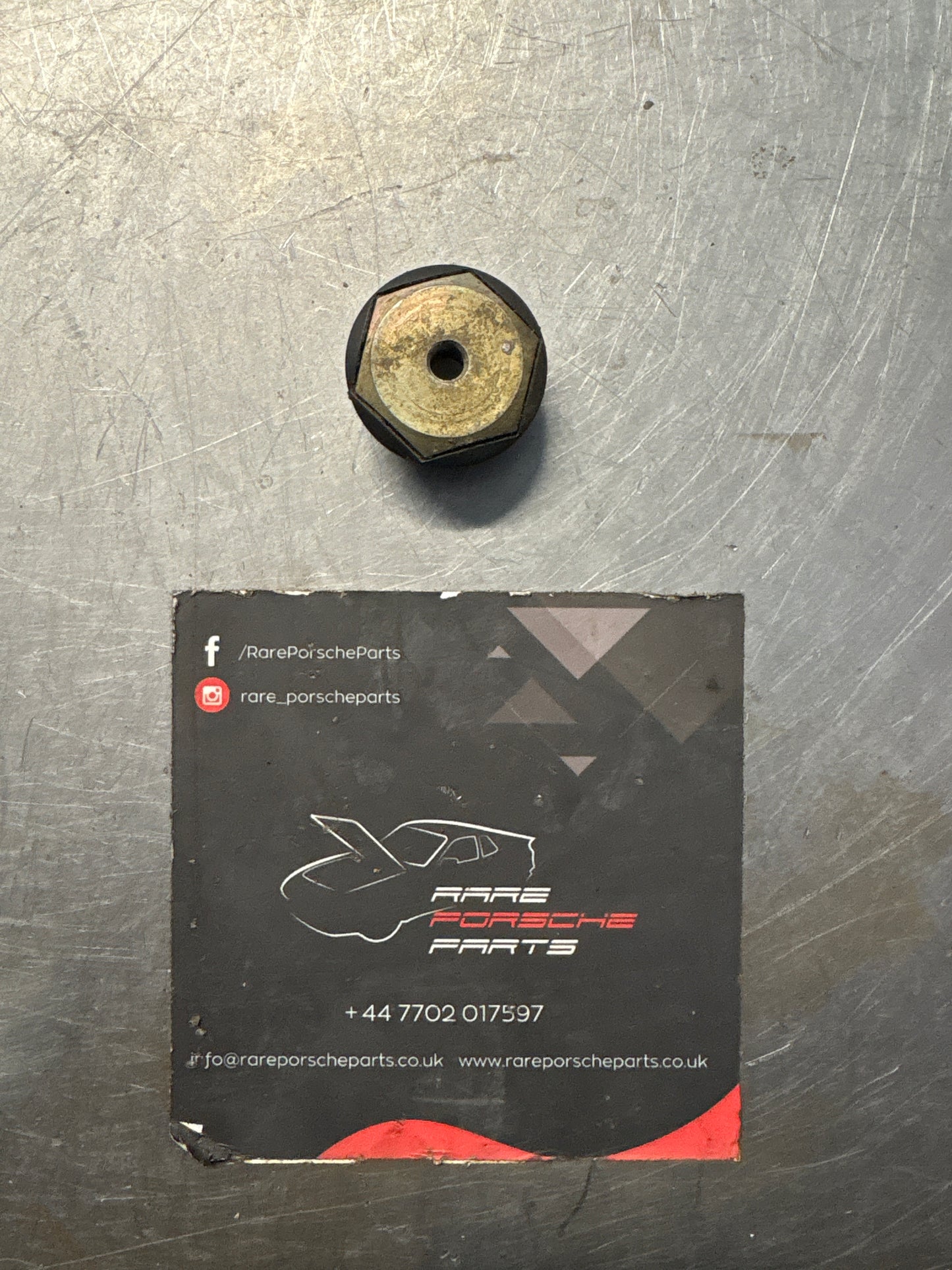 Porsche 928 window threaded piece, used 92853727702 / 92853728104