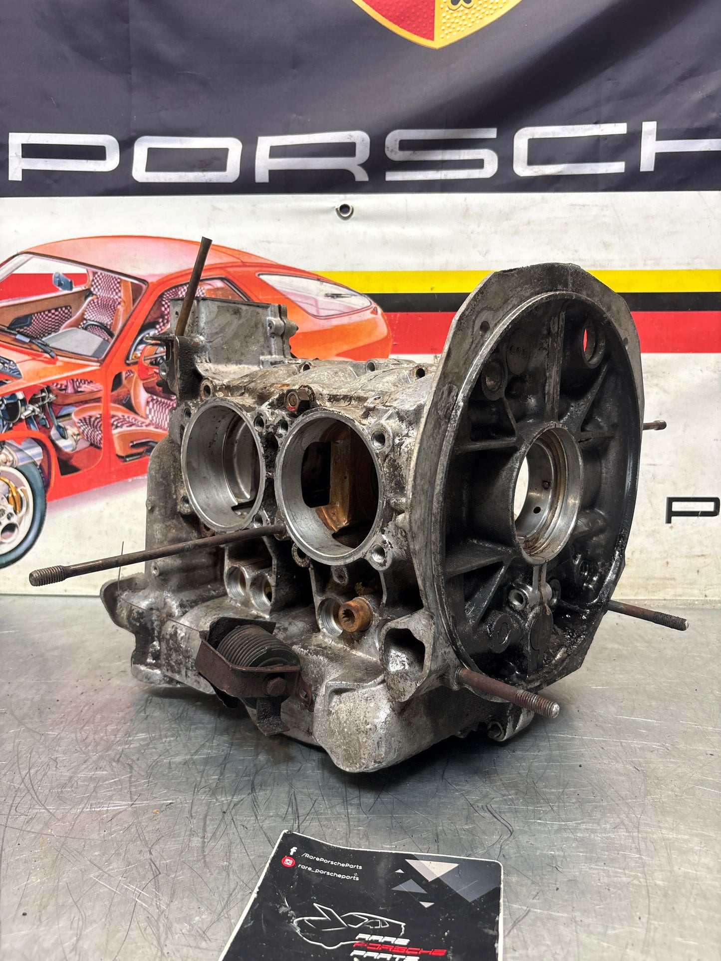 Porsche 914 1.8L engine case, used EC002622