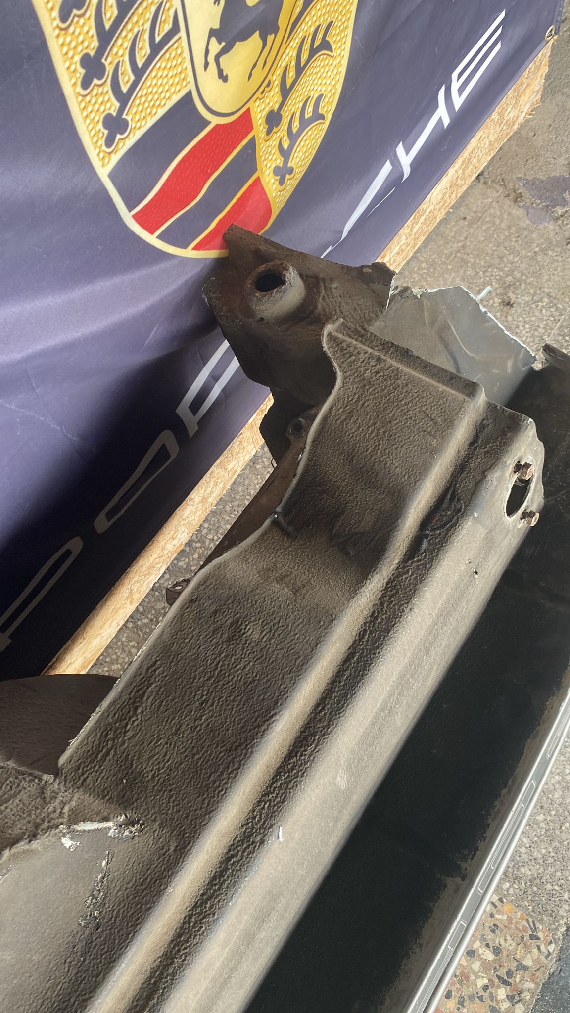 Porsche 944 complete rear cut used, 94450303701