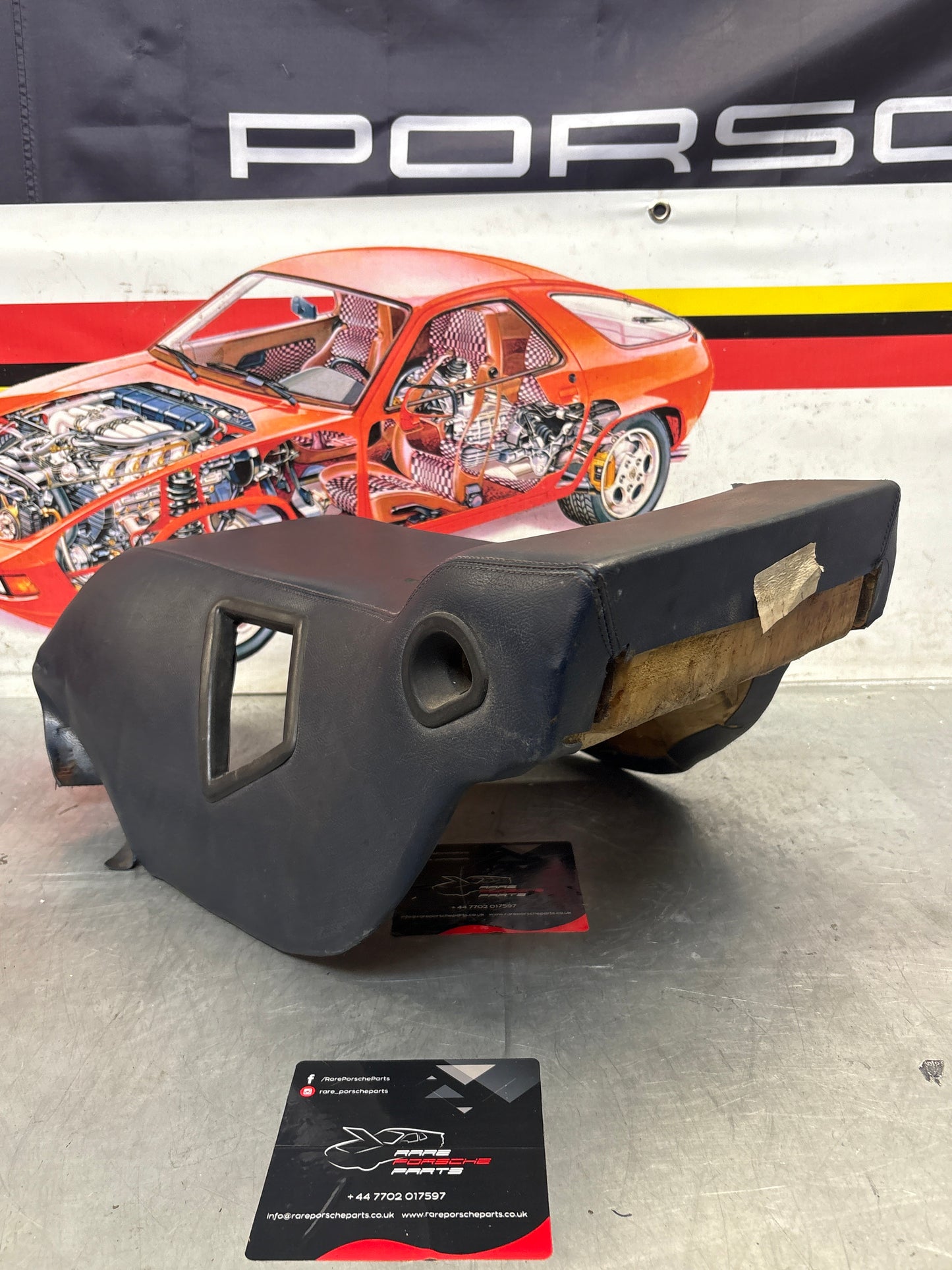 Porsche 928 S center console, rear armrest, marine blue, no package box,used 92852234530