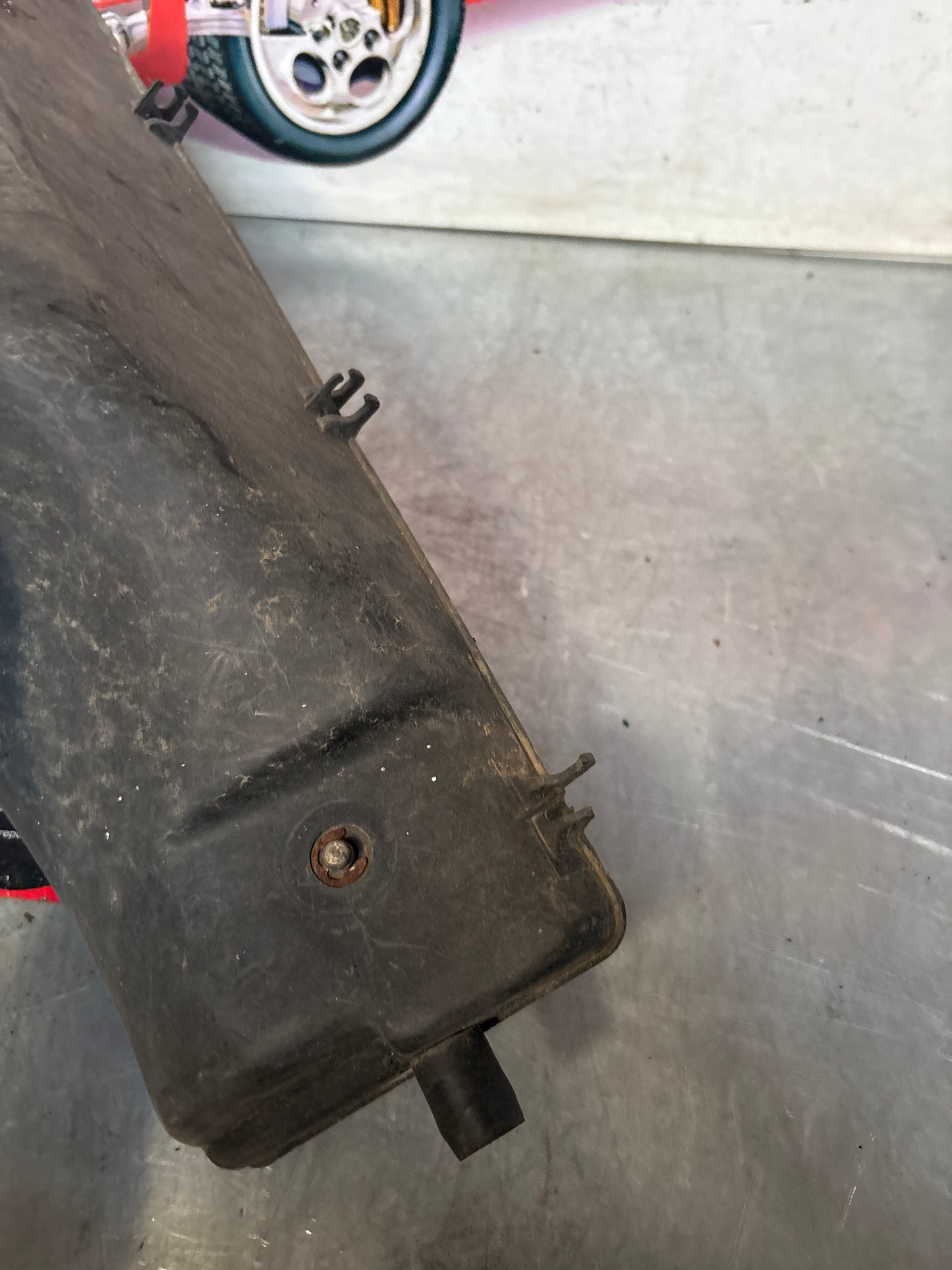 Porsche 928 Air cleaner housing lower part, used 92811021100