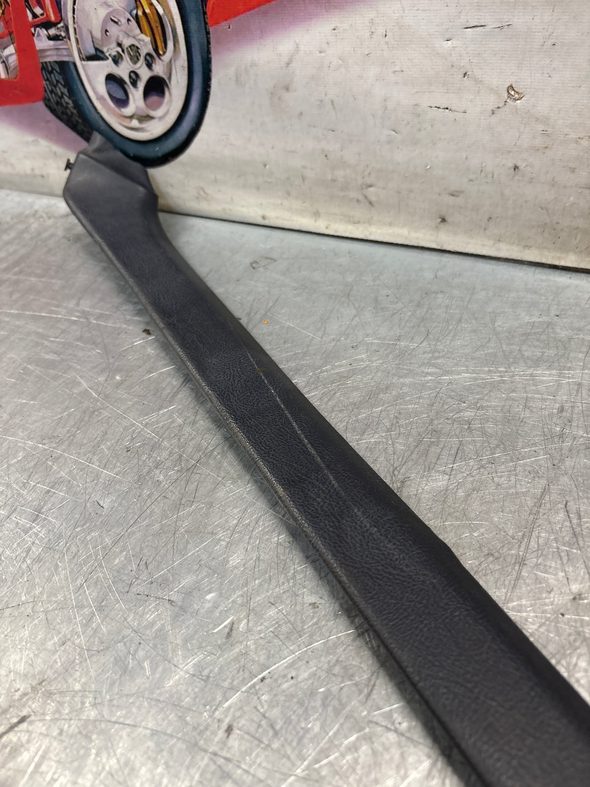 Porsche 928 tailgate trim, left, near side, marine blue, 92855503702, used