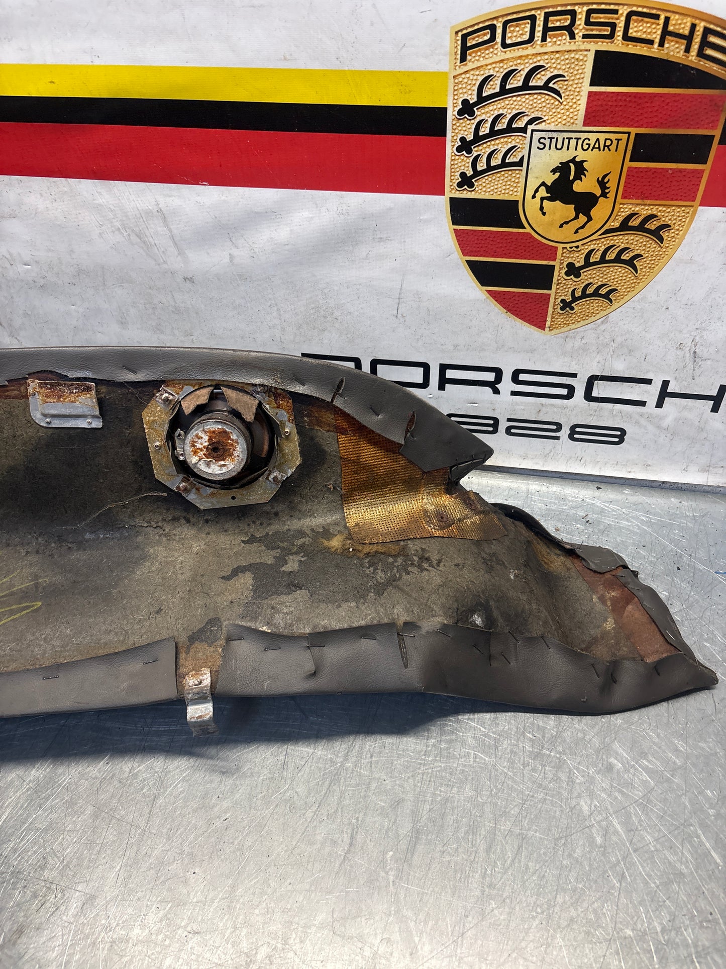 Porsche 928 left side lower side trim panel, grey used 92855502157