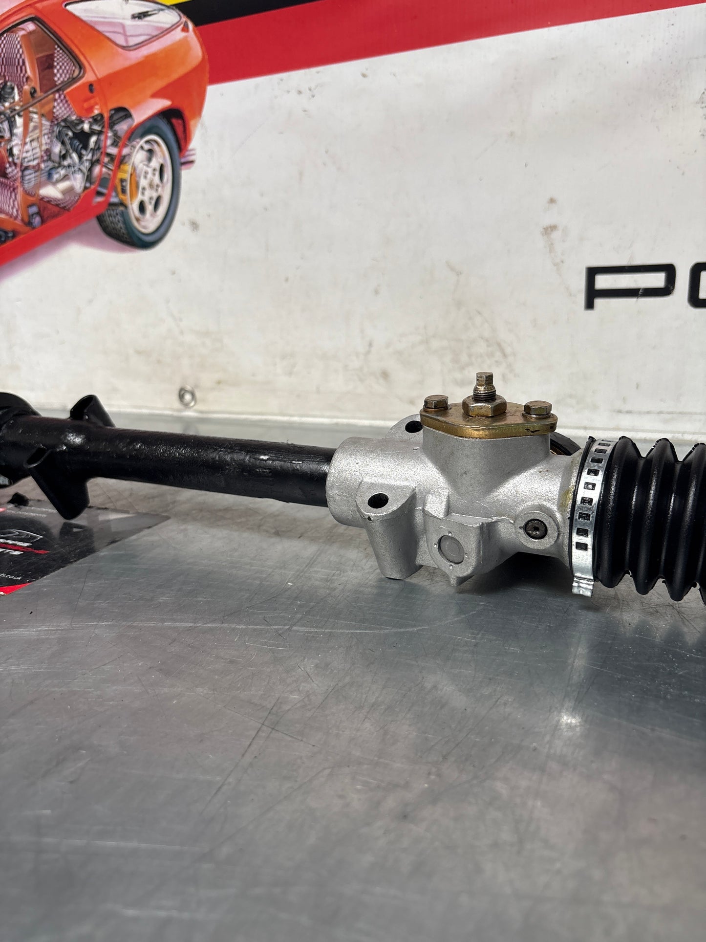 Porsche 924 LHD Manual steering rack, refurbished 477419101B