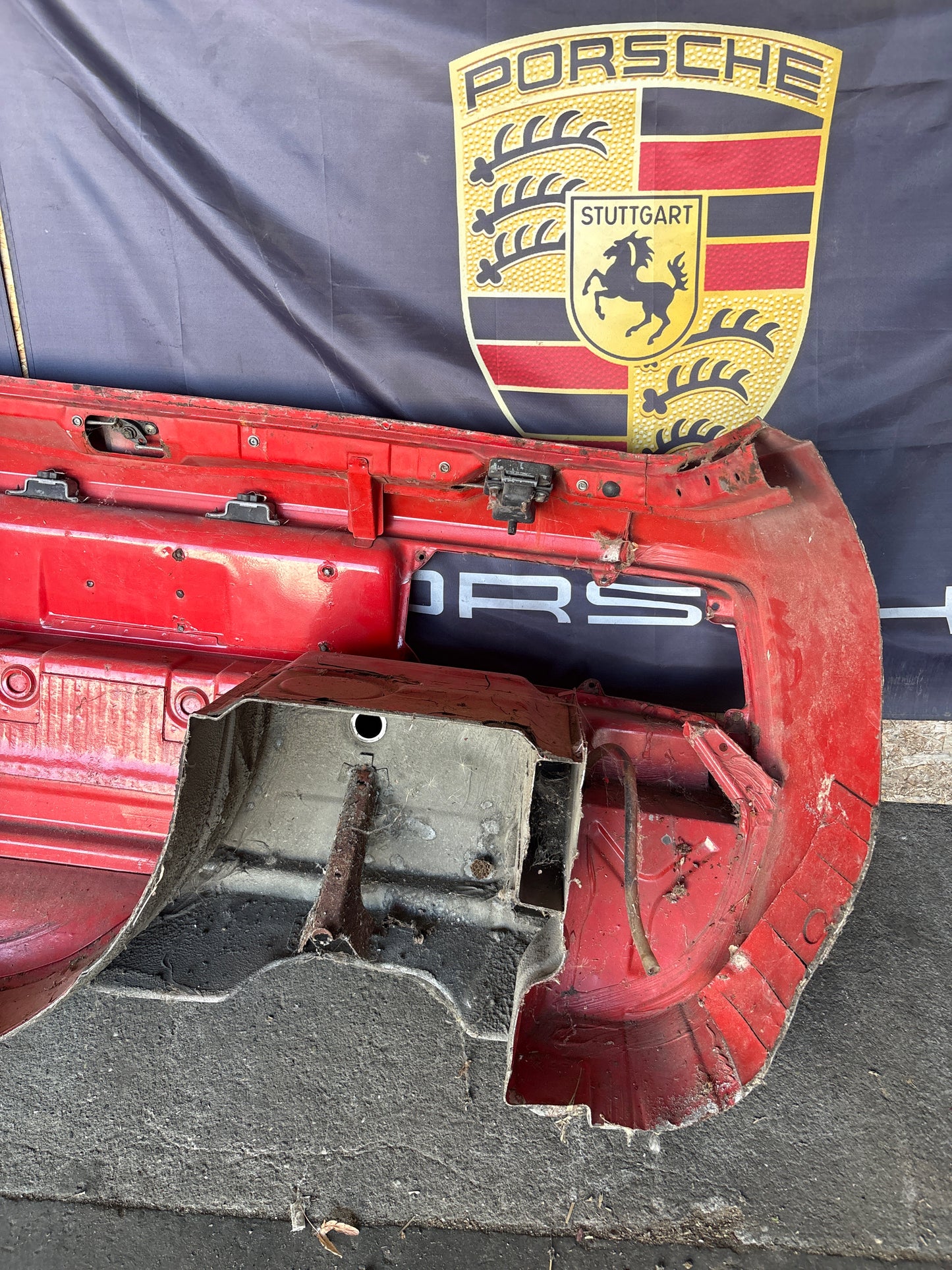 Porsche 924 rear end cut 94450303701, used