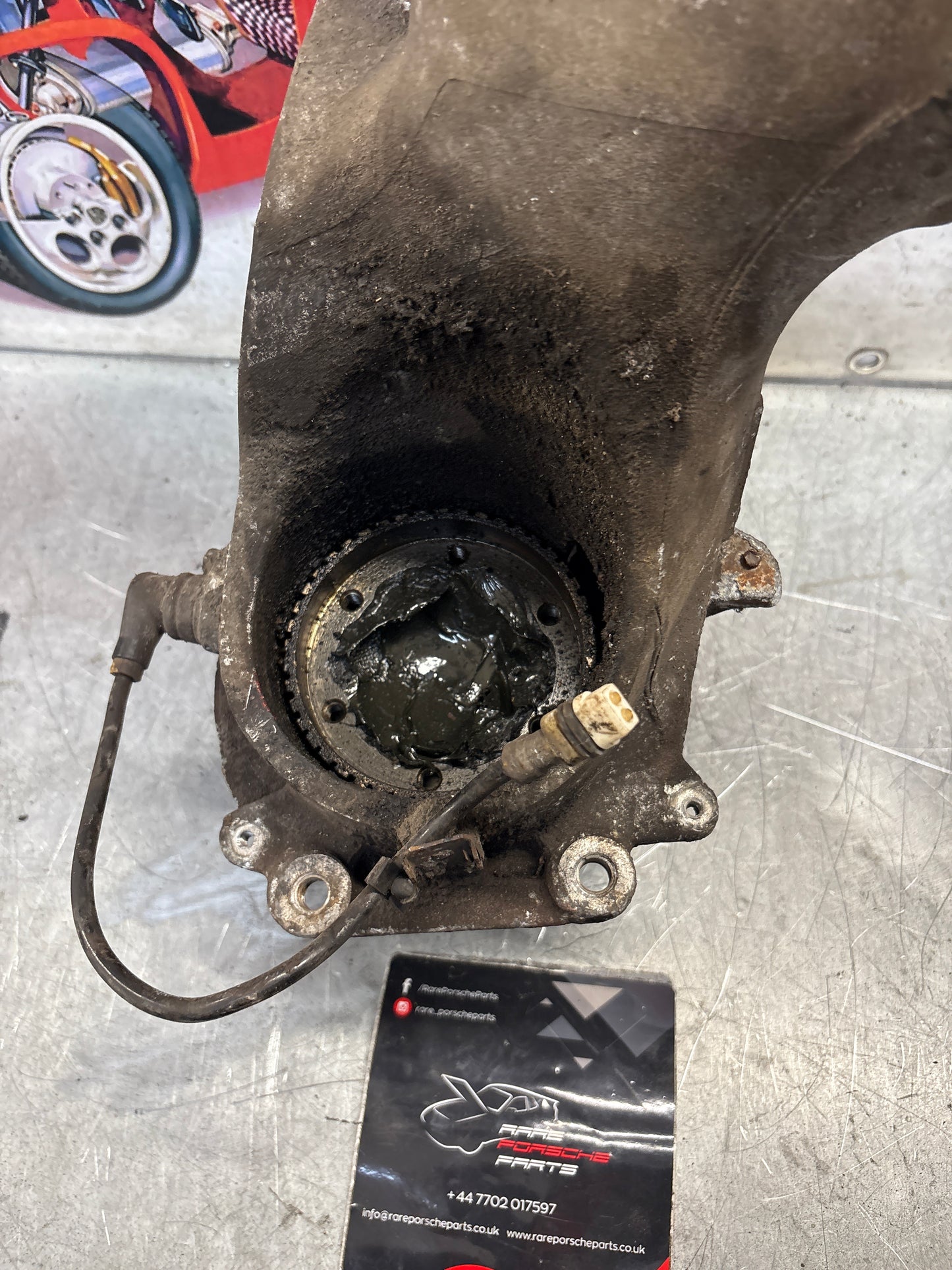 Porsche 944 alloy rear left trailing arm, used 95133151305 / 9513315134R used, with hubs