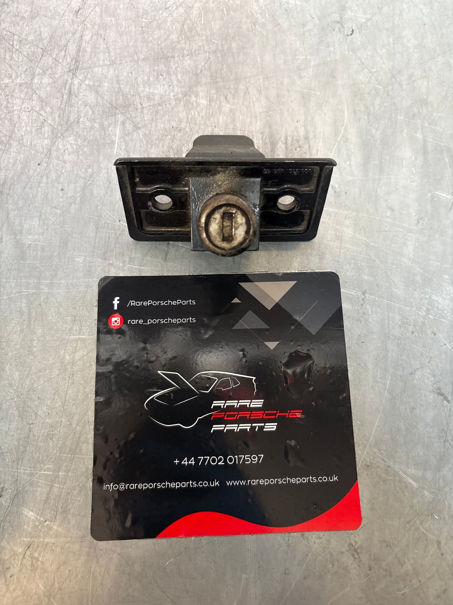Porsche 928 Lid Lock, used 92851205302