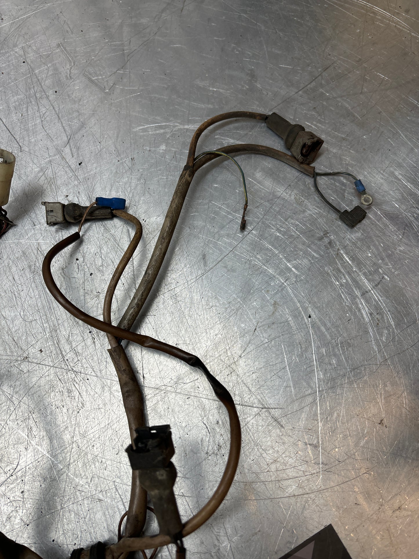 Porsche 924 2.0 76-79 Used engine wiring harness 477971761B