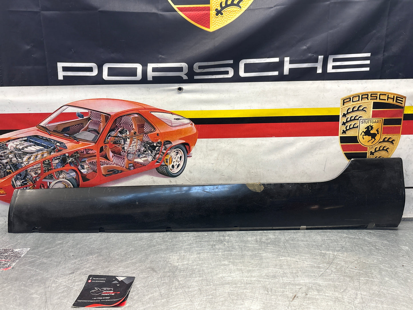 Porsche 928 S4 left sill cover, used 92855908502