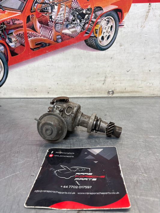Porsche 924 ignition distributor, used 0231170202 / 047905205B