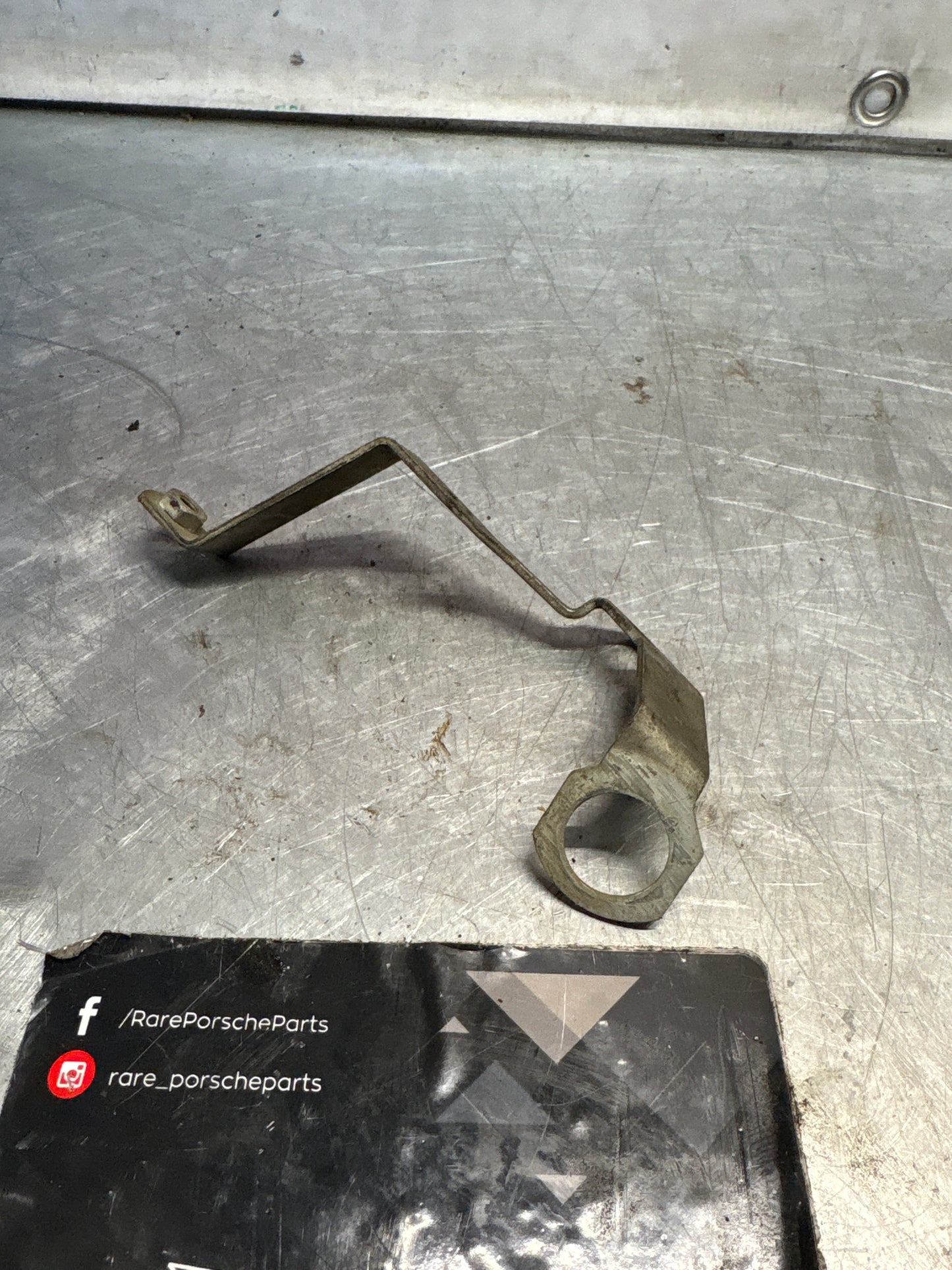 Porsche 928 air cleaner support, used 92811052506